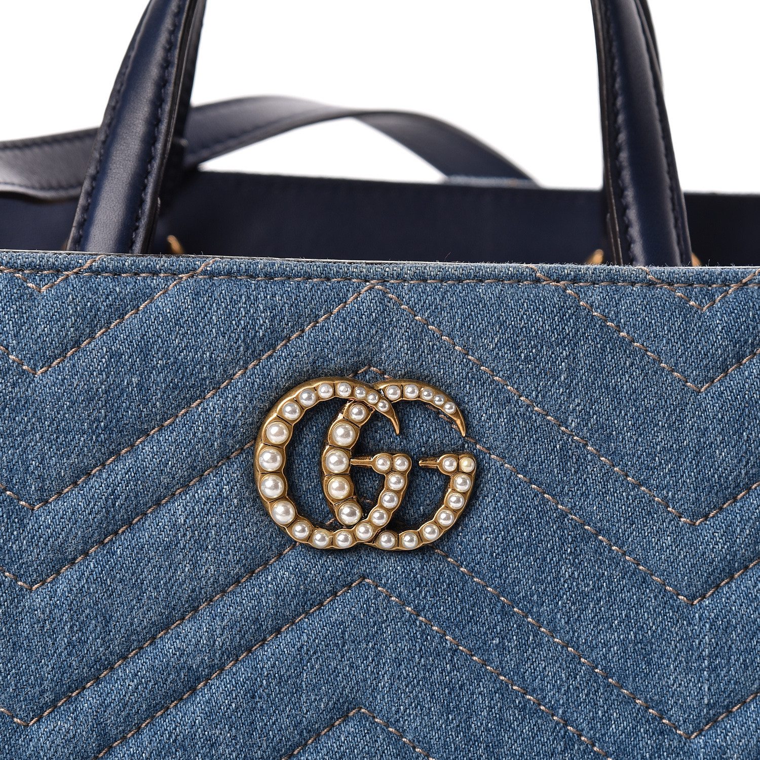 gucci matelasse top handle bag