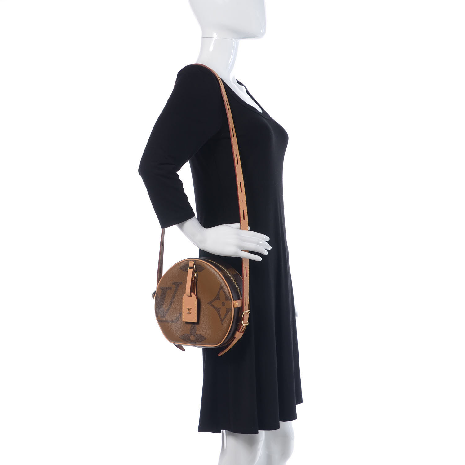 Boîte chapeau souple cloth handbag Louis Vuitton Brown in Cloth - 12944137