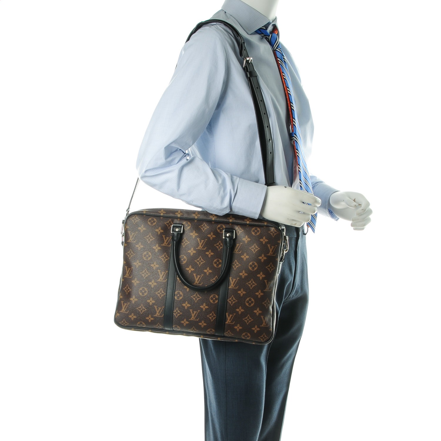 Louis Vuitton Porte-Documents Voyage PM What's in my bag?