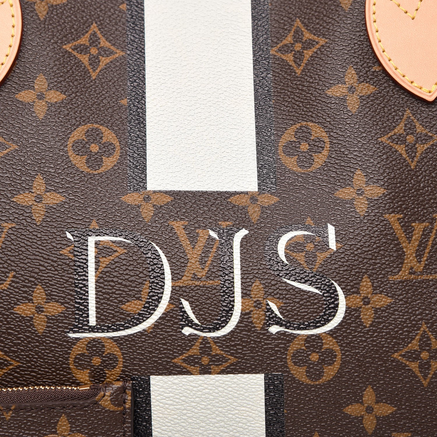 white louis vuitton neverfull gm