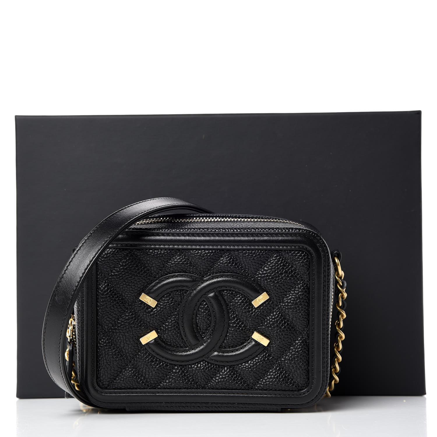 chanel filigree clutch with chain