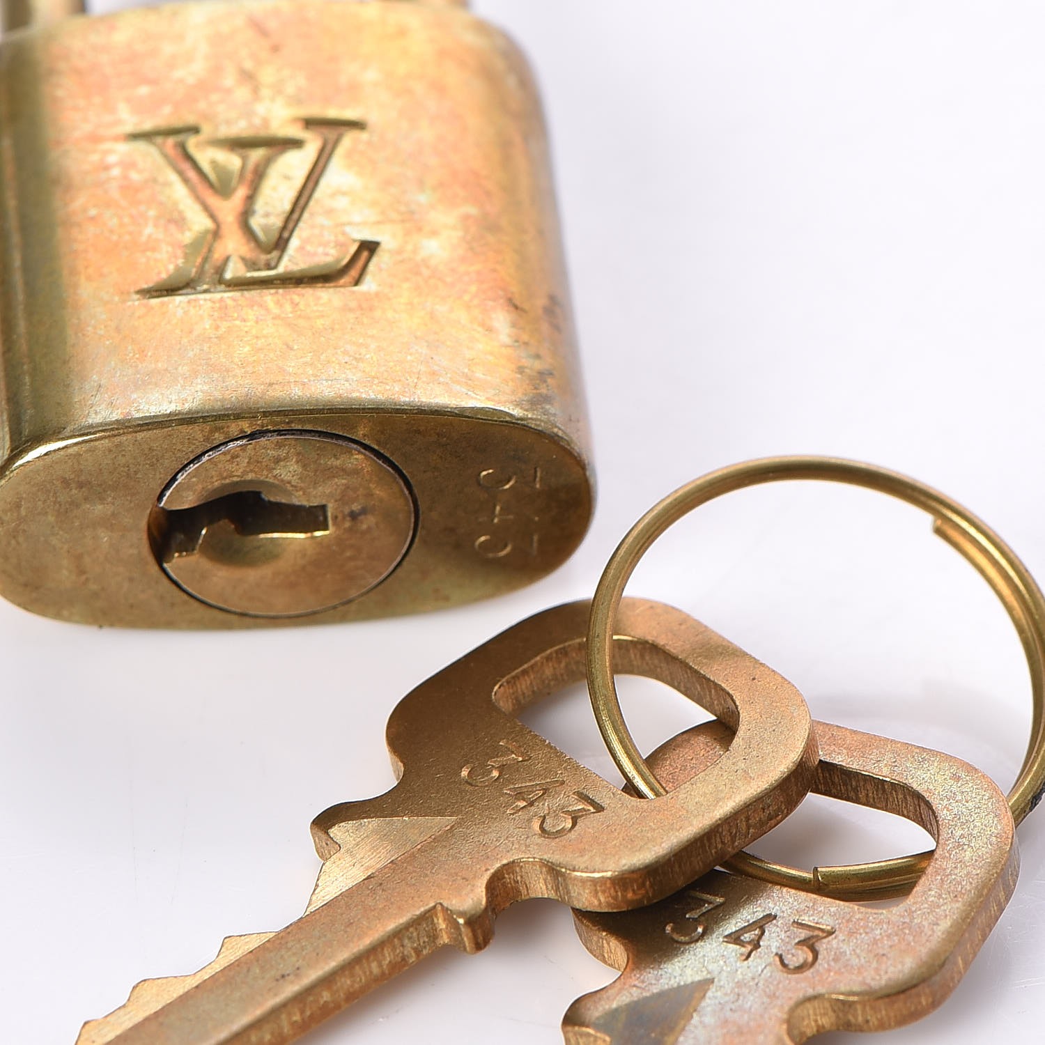 louis vuitton key cle