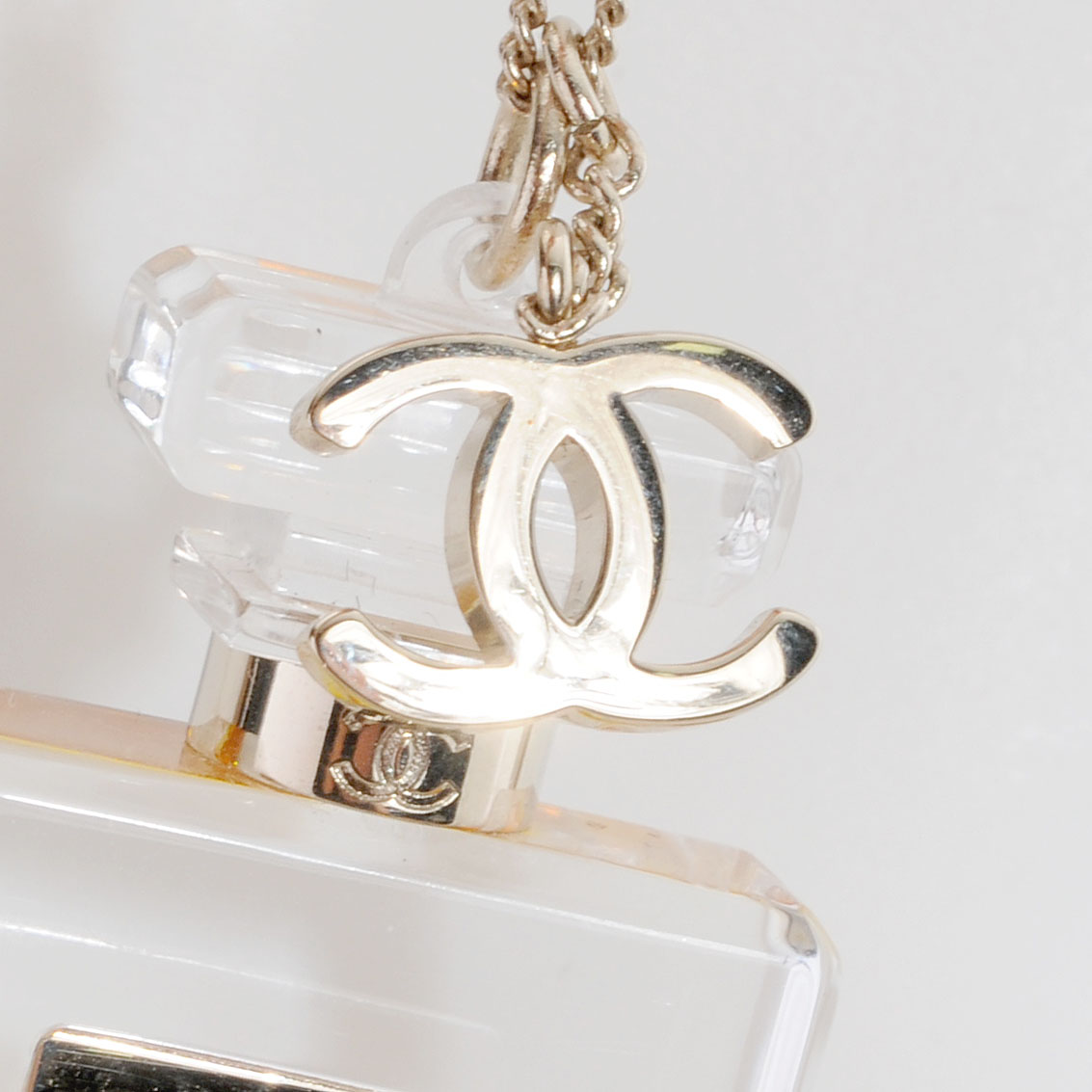 CHANEL N°5 Perfume CC Necklace Gold 43581