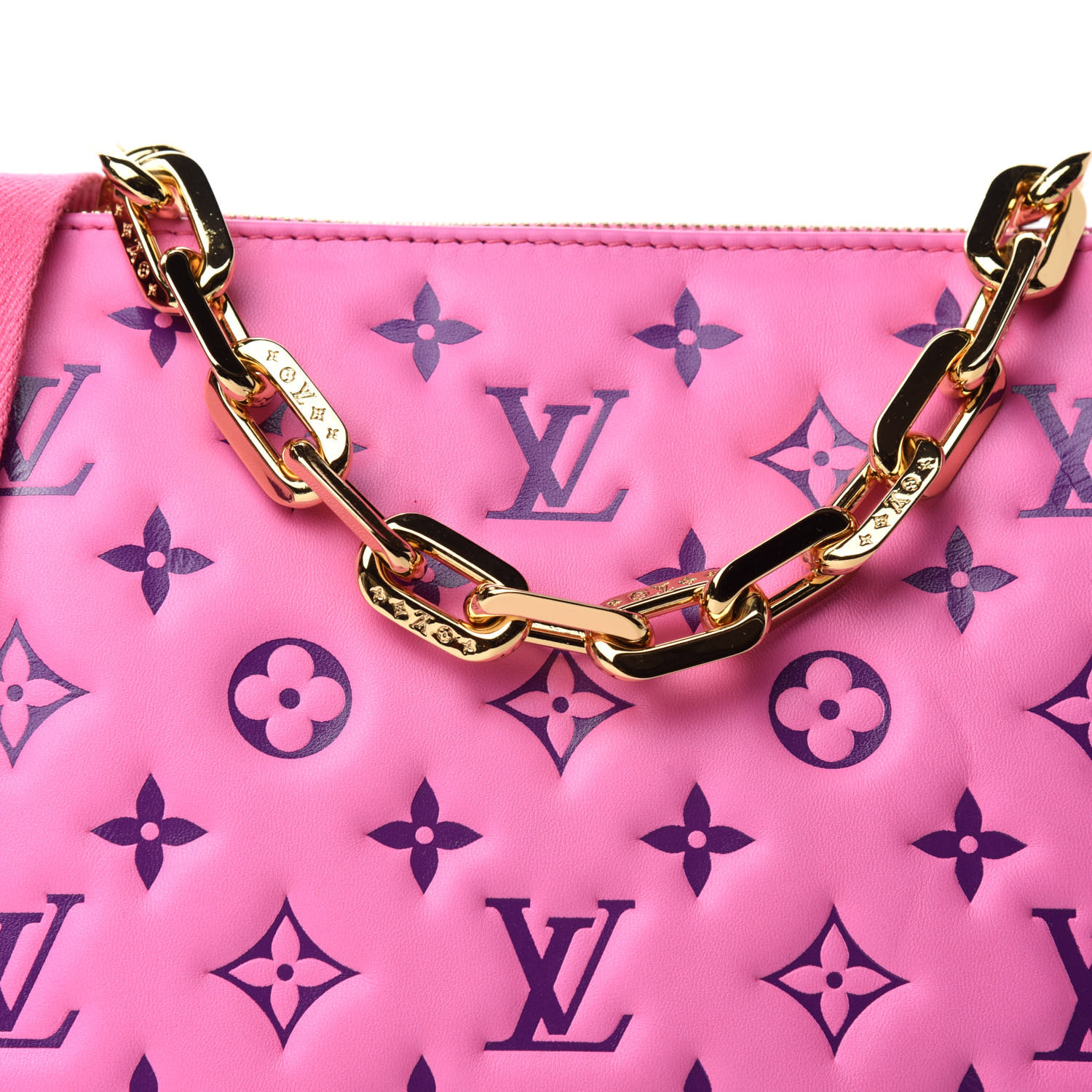 pink coussin lv