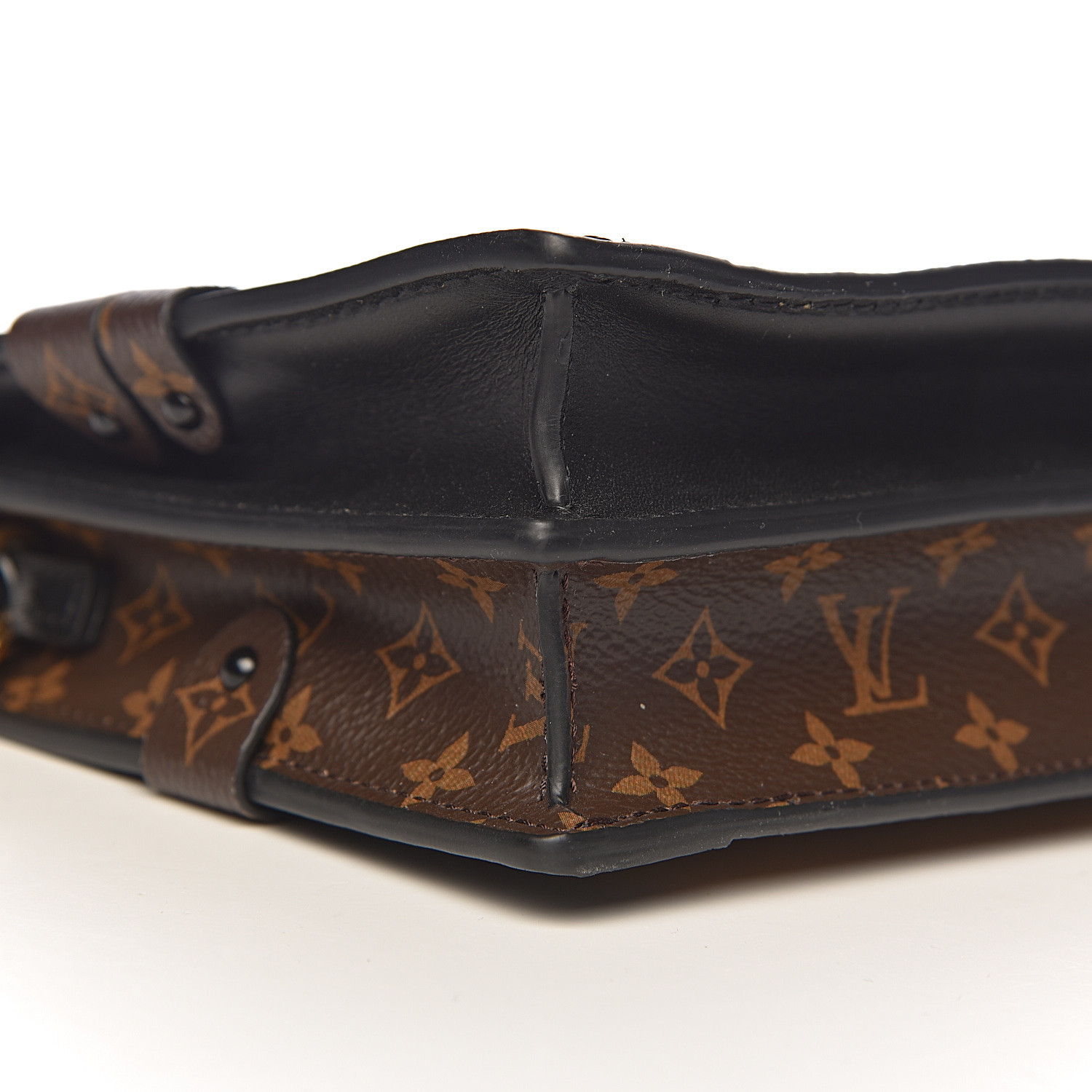 louis vuitton trunk clutch price