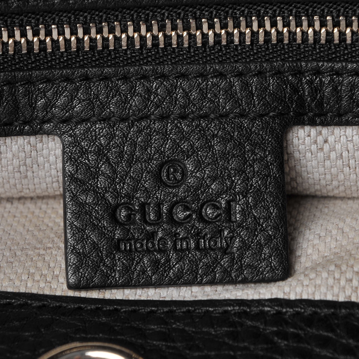 gucci pebbled calfskin medium soho chain shoulder bag black