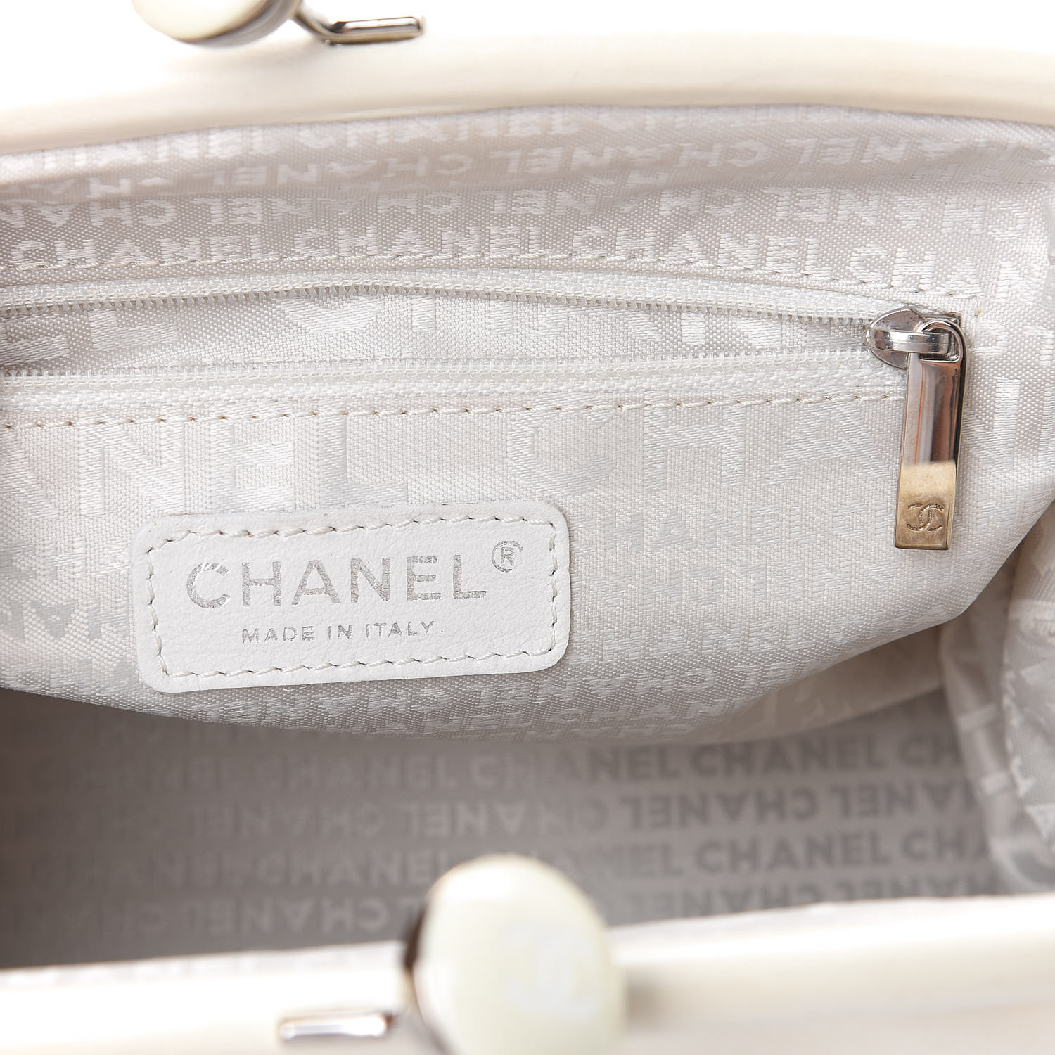 kiss lock bag chanel