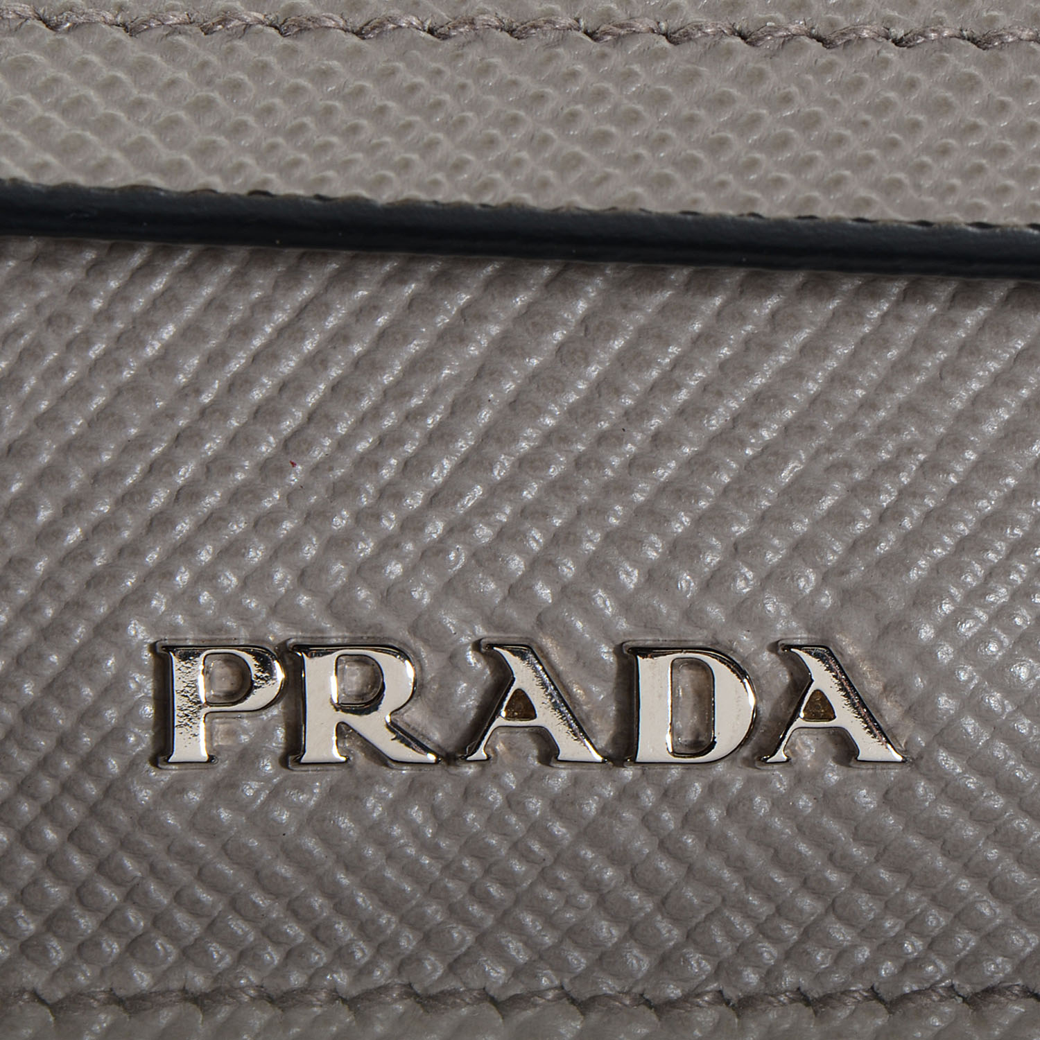 prada argilla saffiano