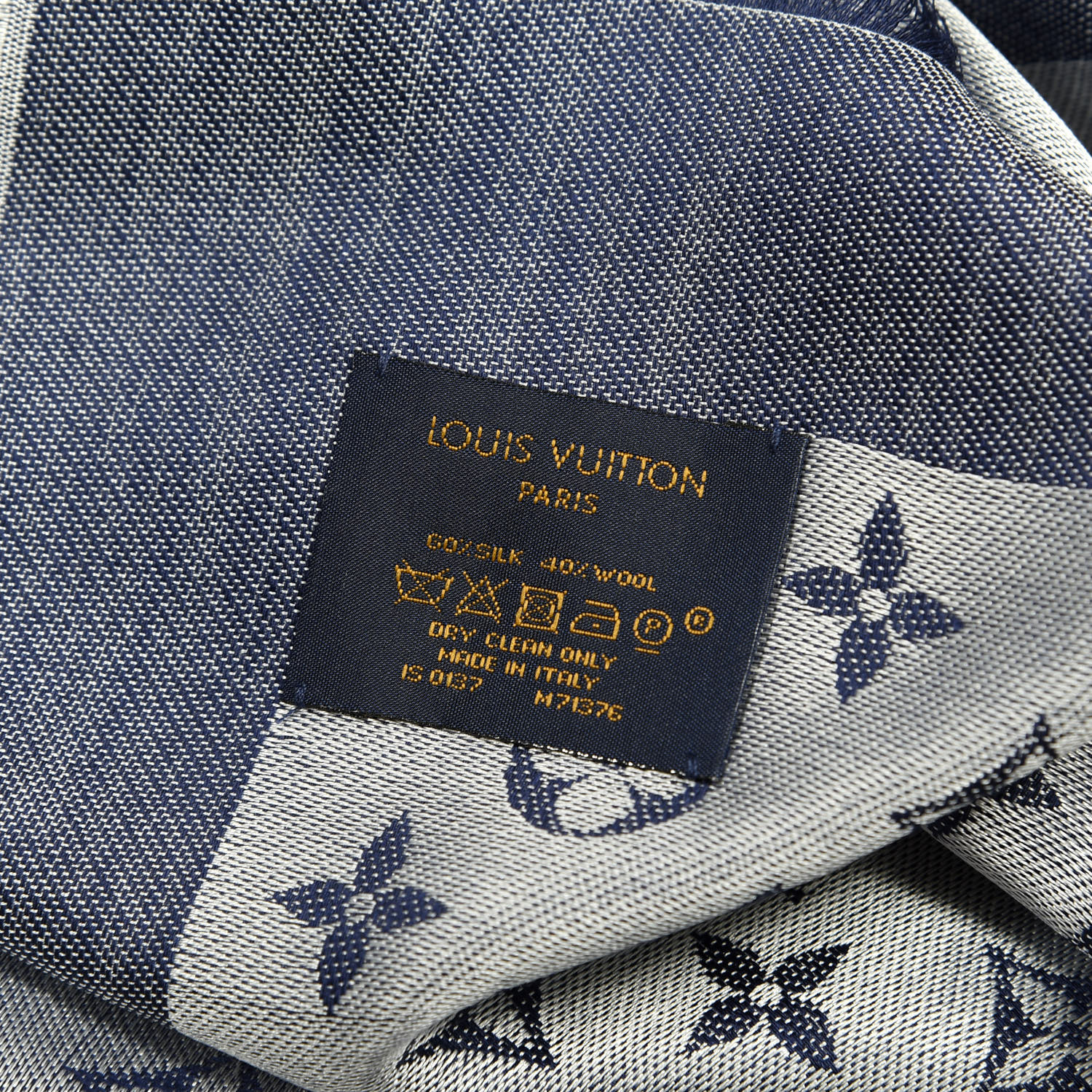 Louis Vuitton Blue Wool & Silk Blend Monogram Denim Shawl Louis Vuitton