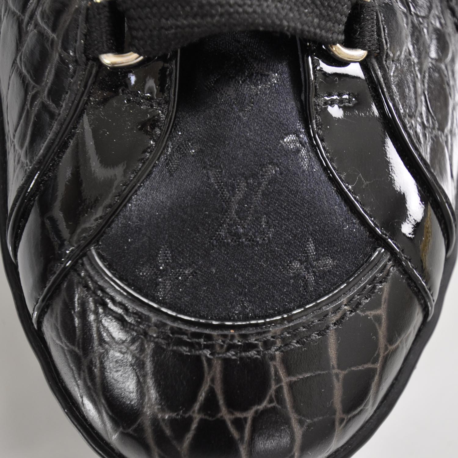 louis vuitton crocodile shoes price