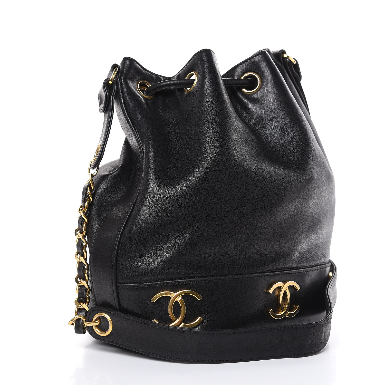 CHANEL Lambskin CC Drawstring Shoulder Bag Black 471810