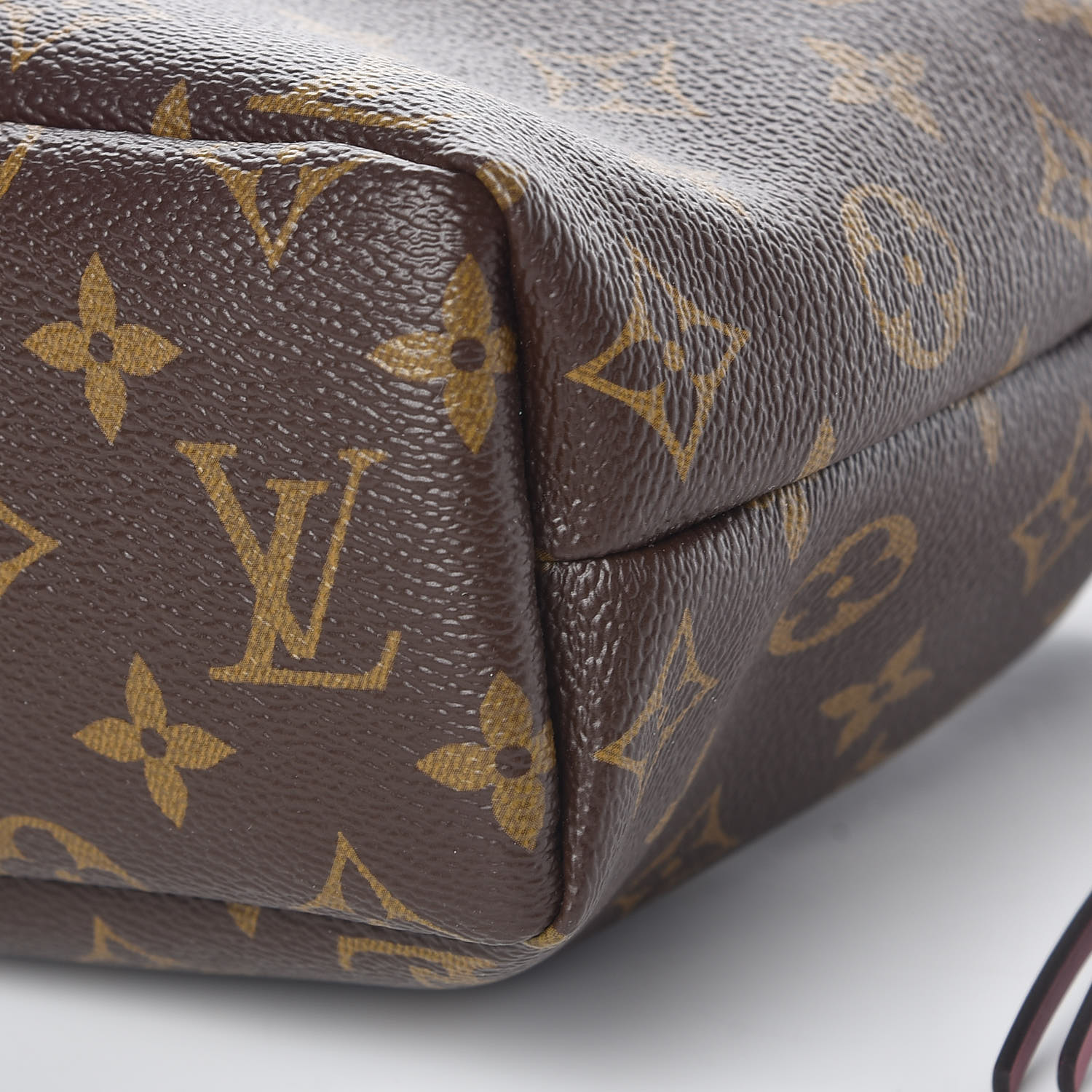 lv pouch noe