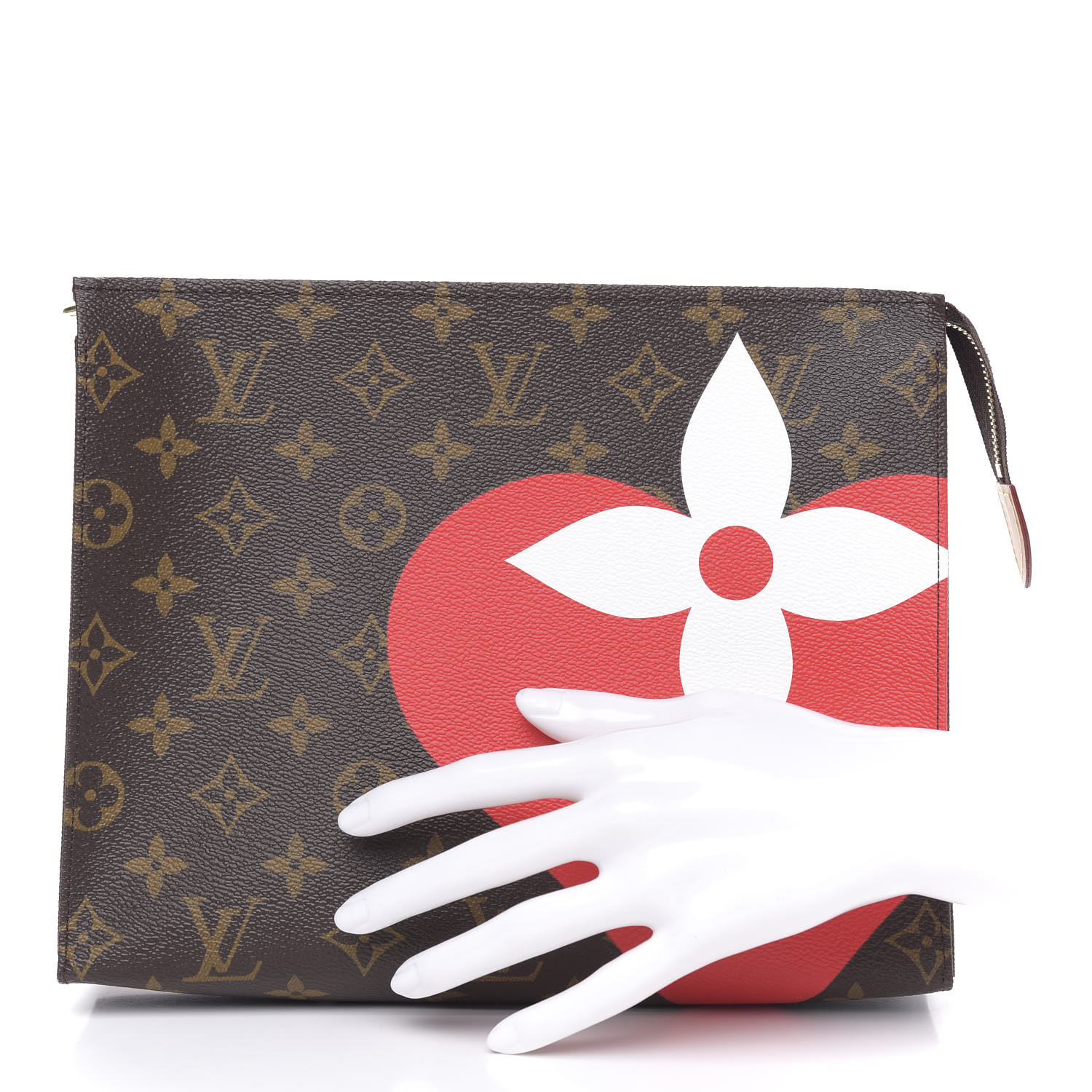 lv game on toiletry