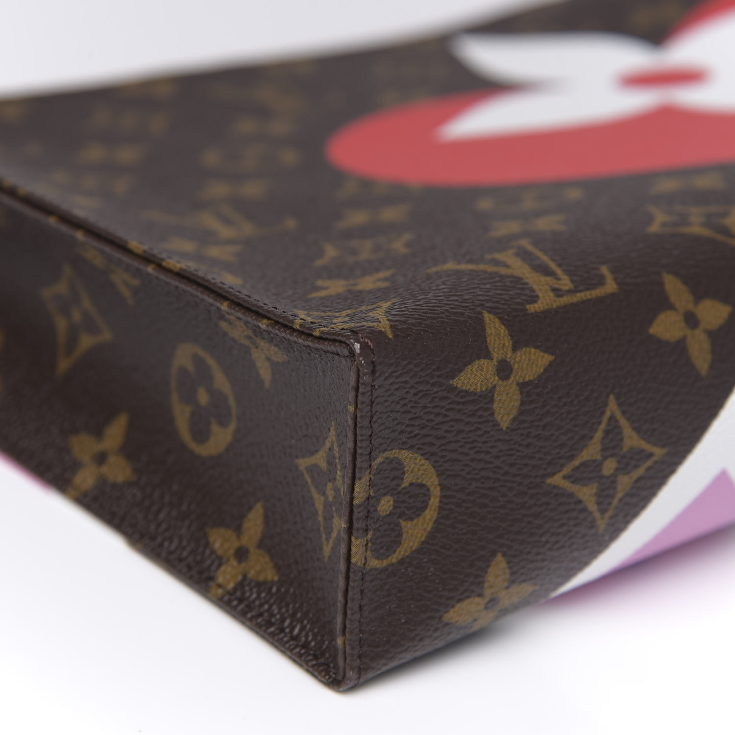 lv game on toiletry