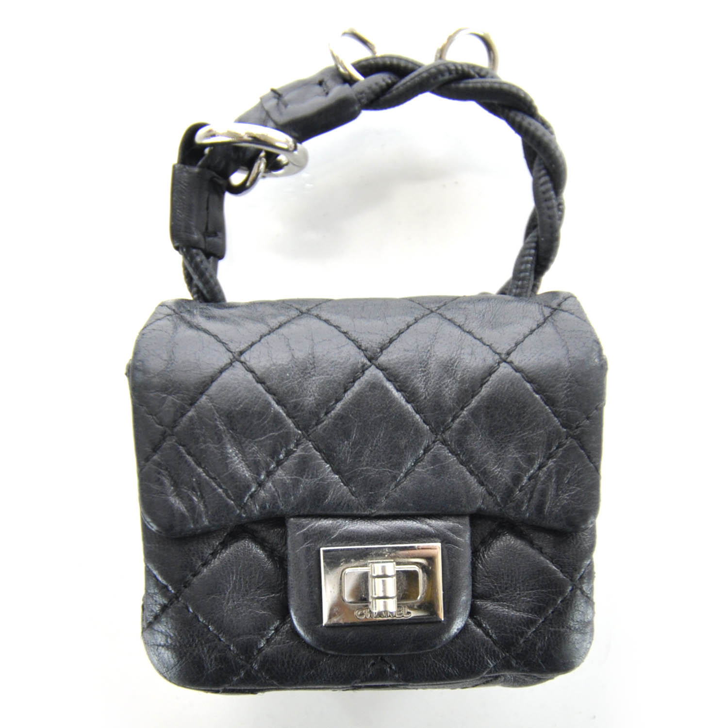 chanel quilted leather