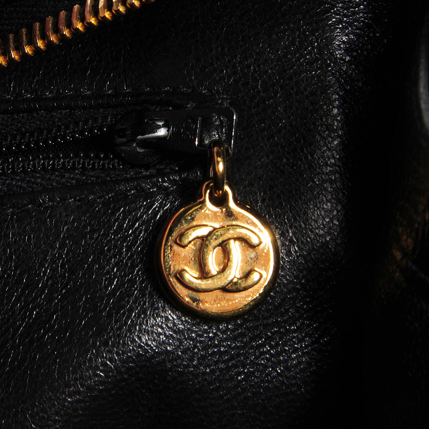 chanel caviar round bag