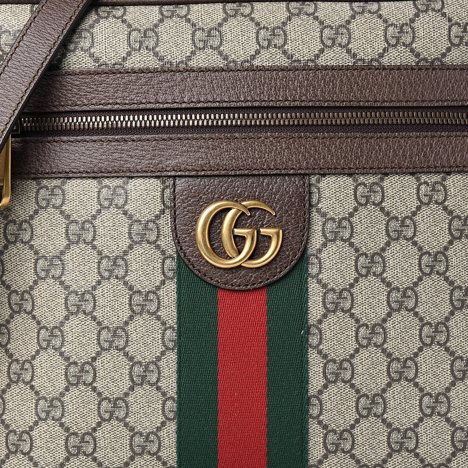 gucci ophidia medium gg supreme camera crossbody bag