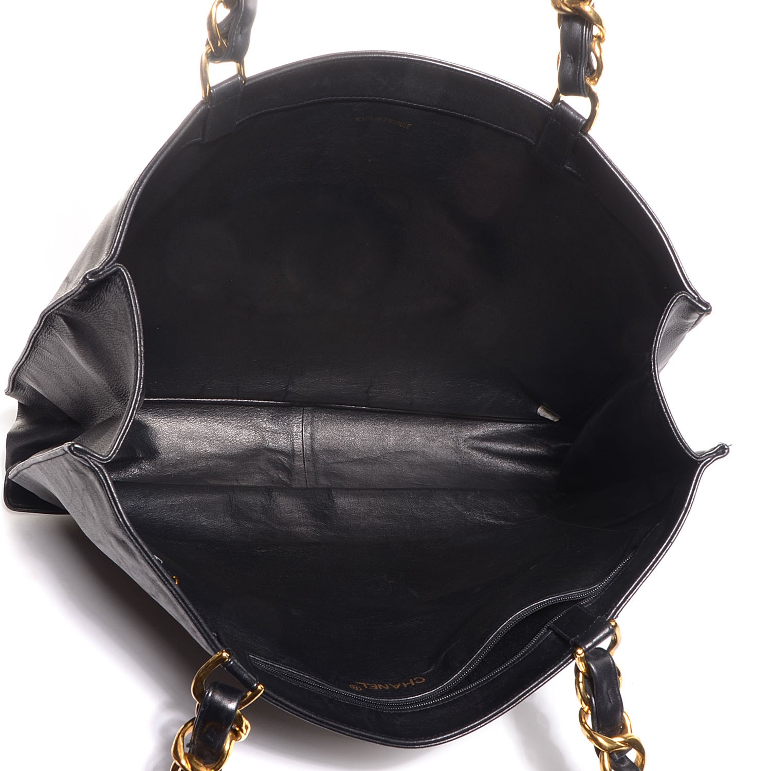 chanel black lambskin shoulder bag