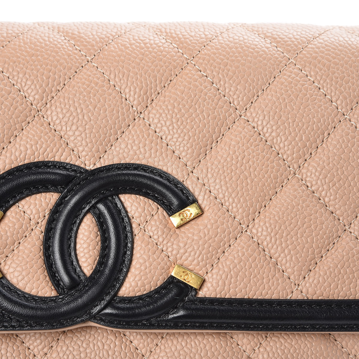 chanel filigree flap small