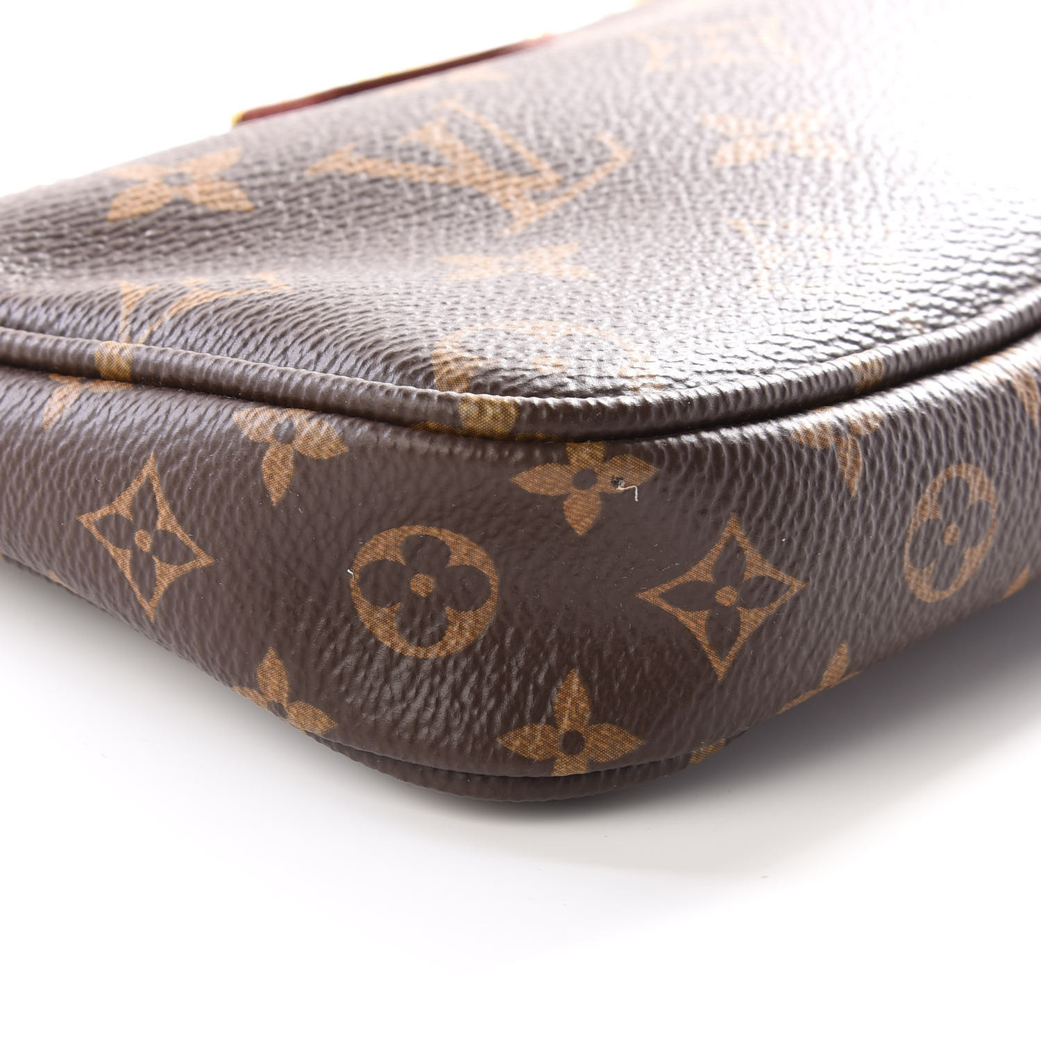 lv petite pochette