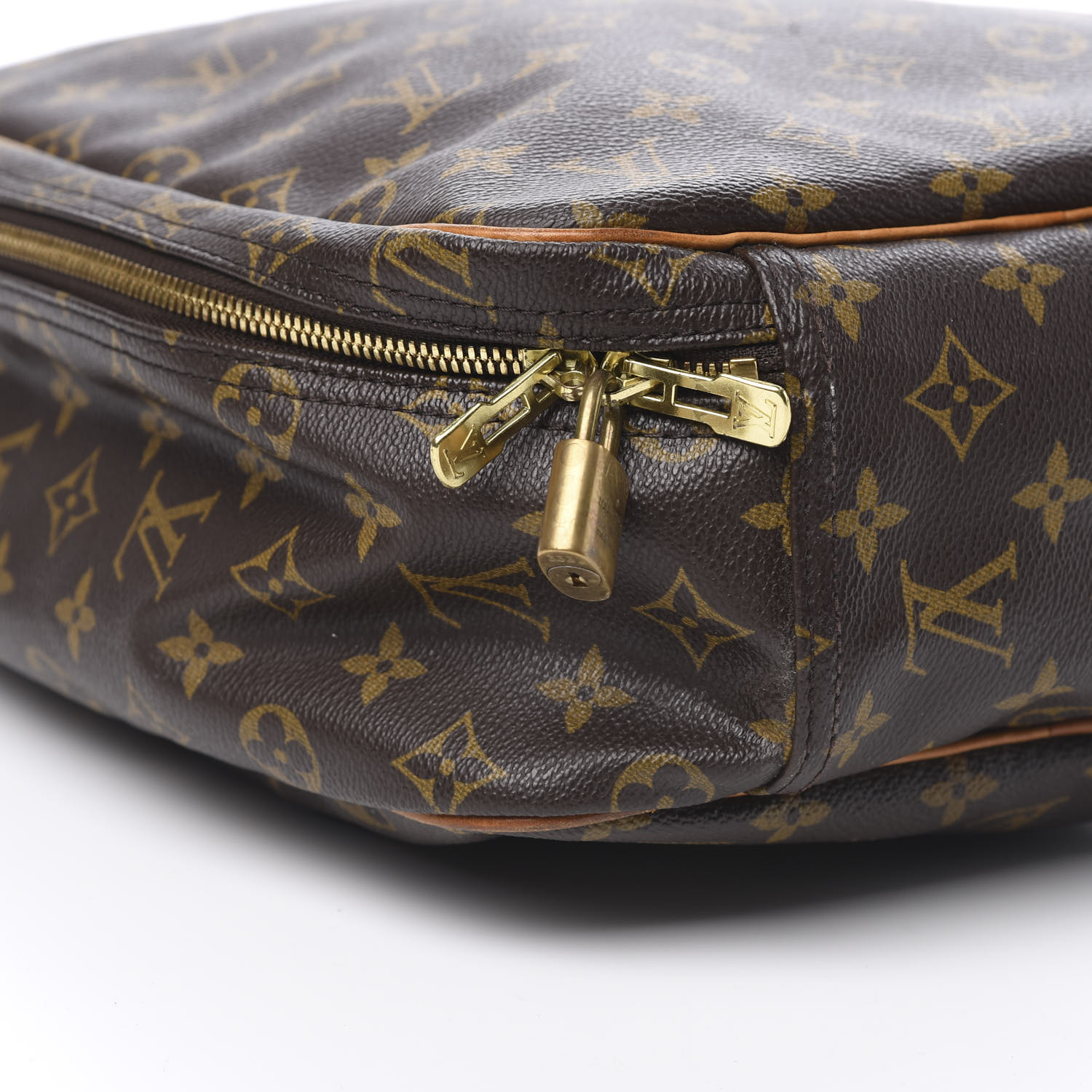 LOUIS VUITTON Monogram Excursion Shoe Bag 619998