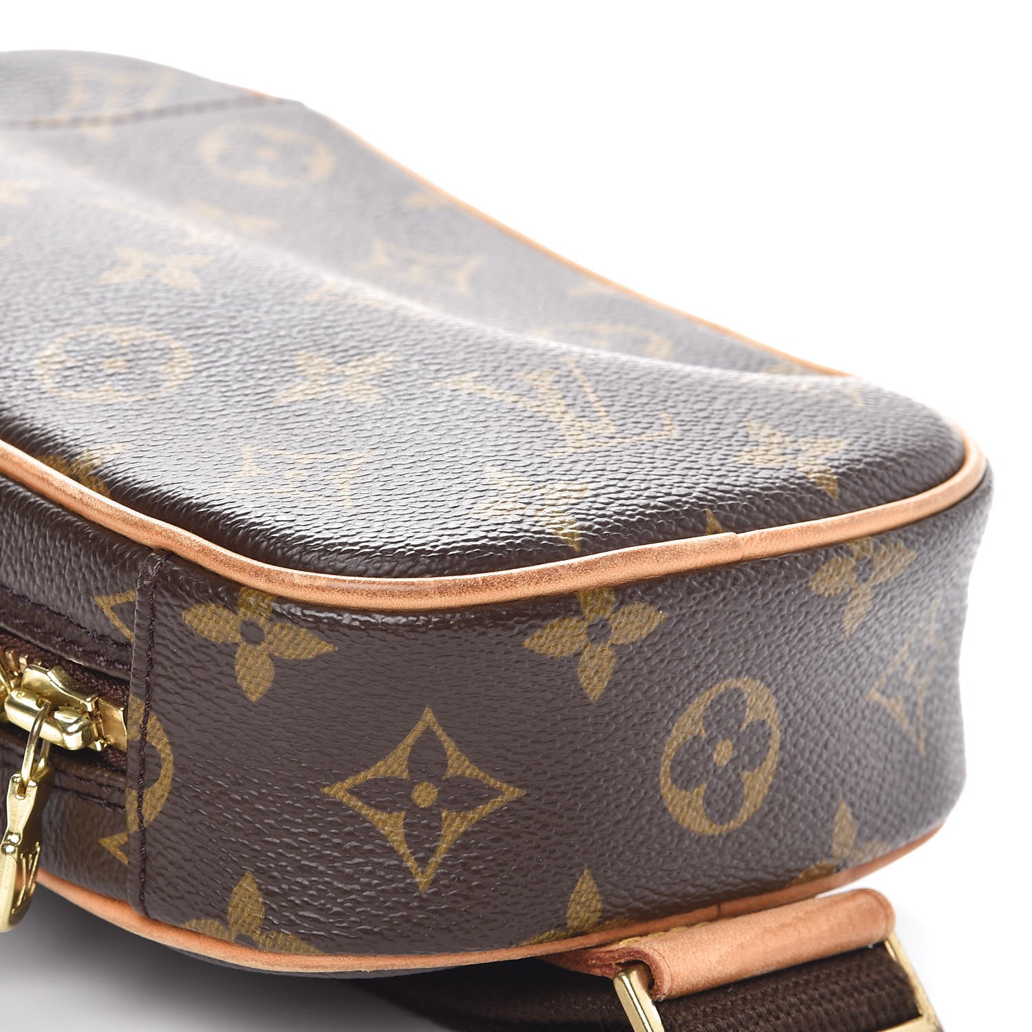 May I introduce you to my favorite bag, the 2003 LV Pochette Gange