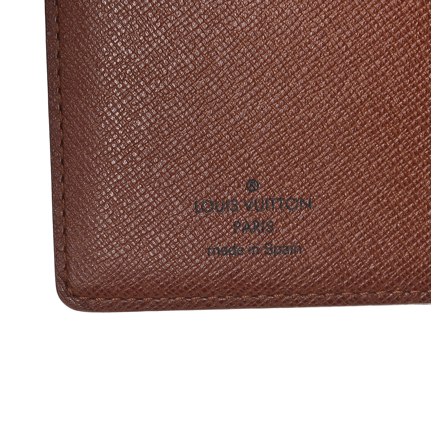 Louis VUITTON : wallet, card holder and checkbook holder…