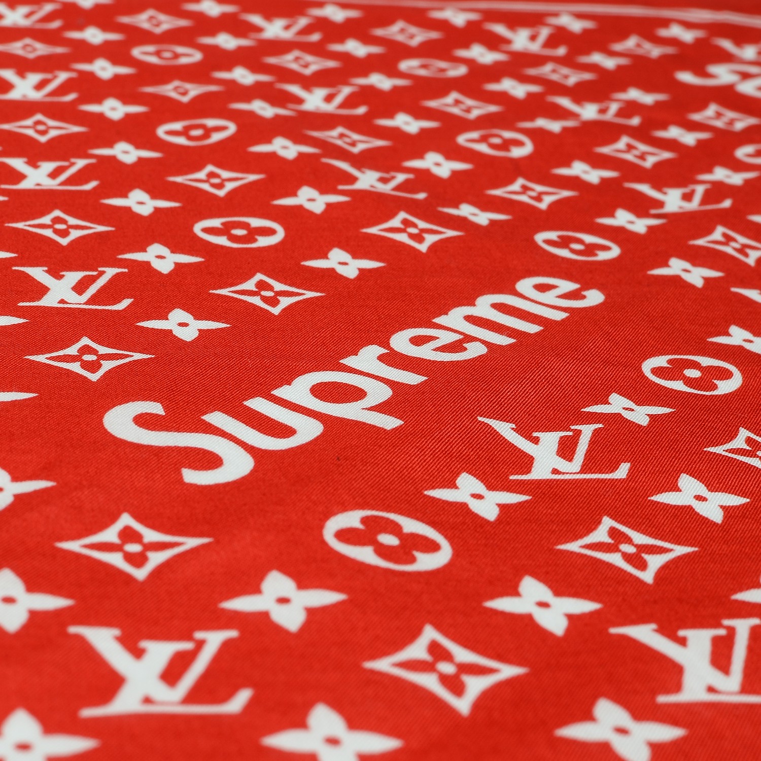 LOUIS VUITTON X Supreme Cotton Monogram Bandana Scarf Red 192353 ...