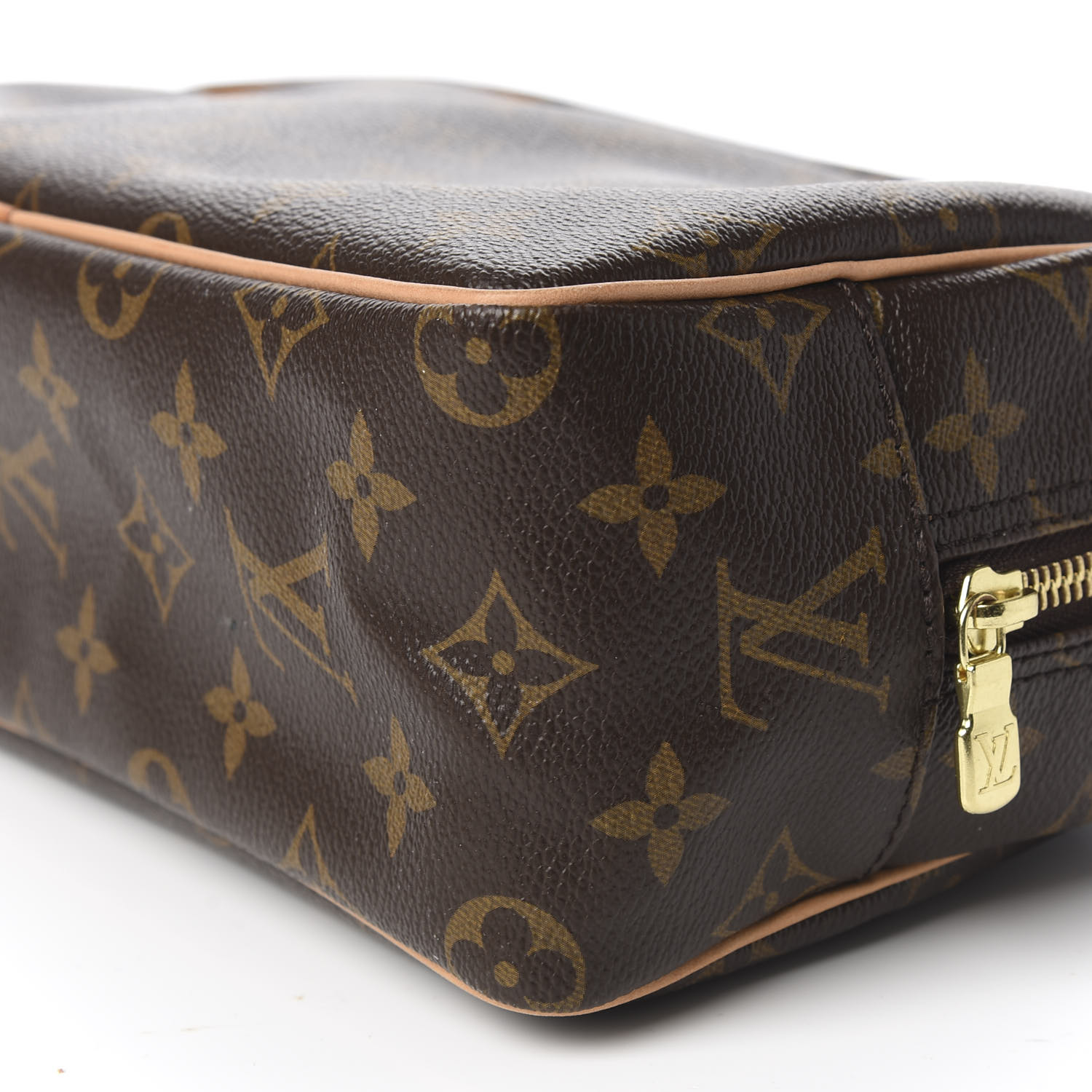 LOUIS VUITTON Monogram Toiletry Bag 25 570434 | FASHIONPHILE