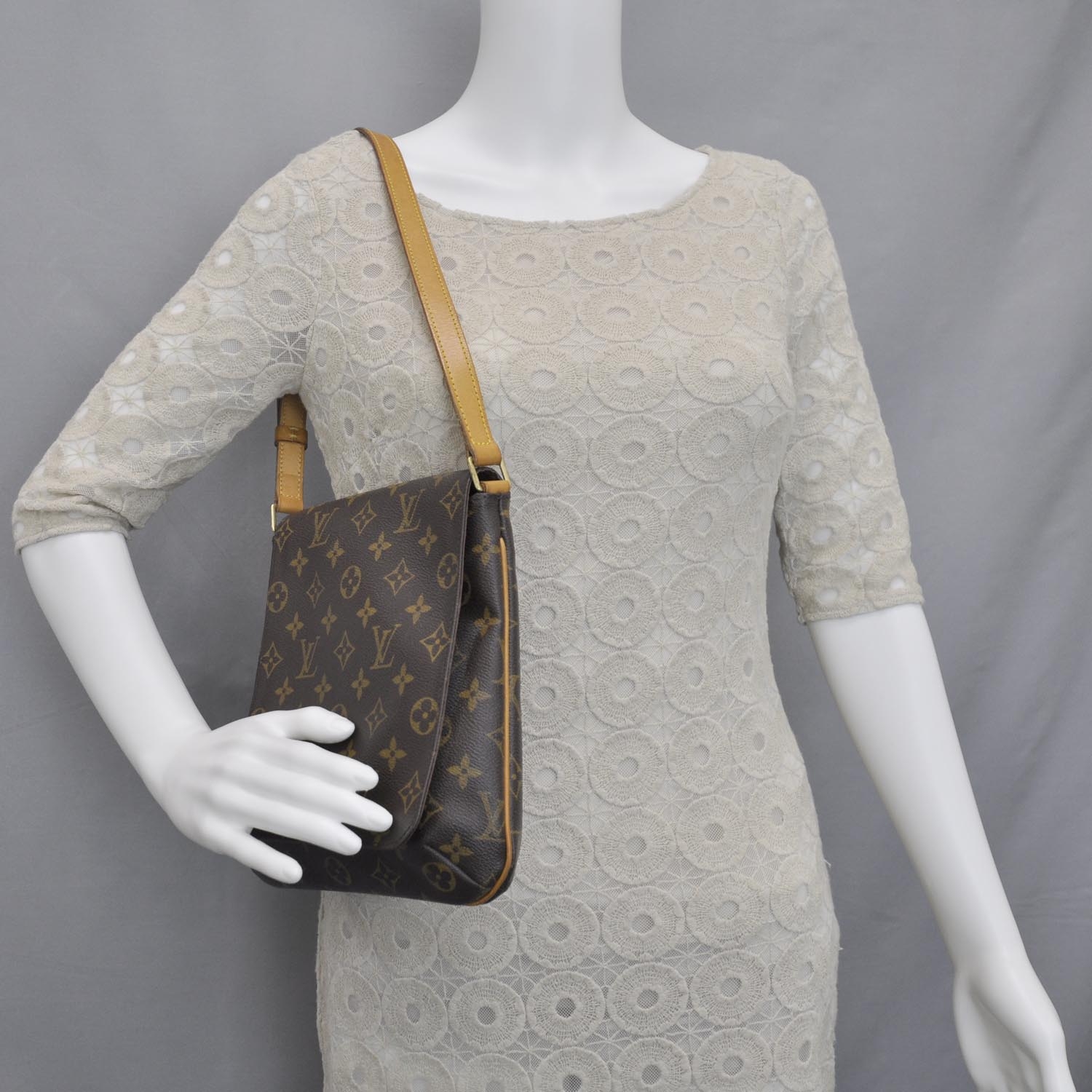 LOUIS VUITTON Monogram Musette Salsa 29226