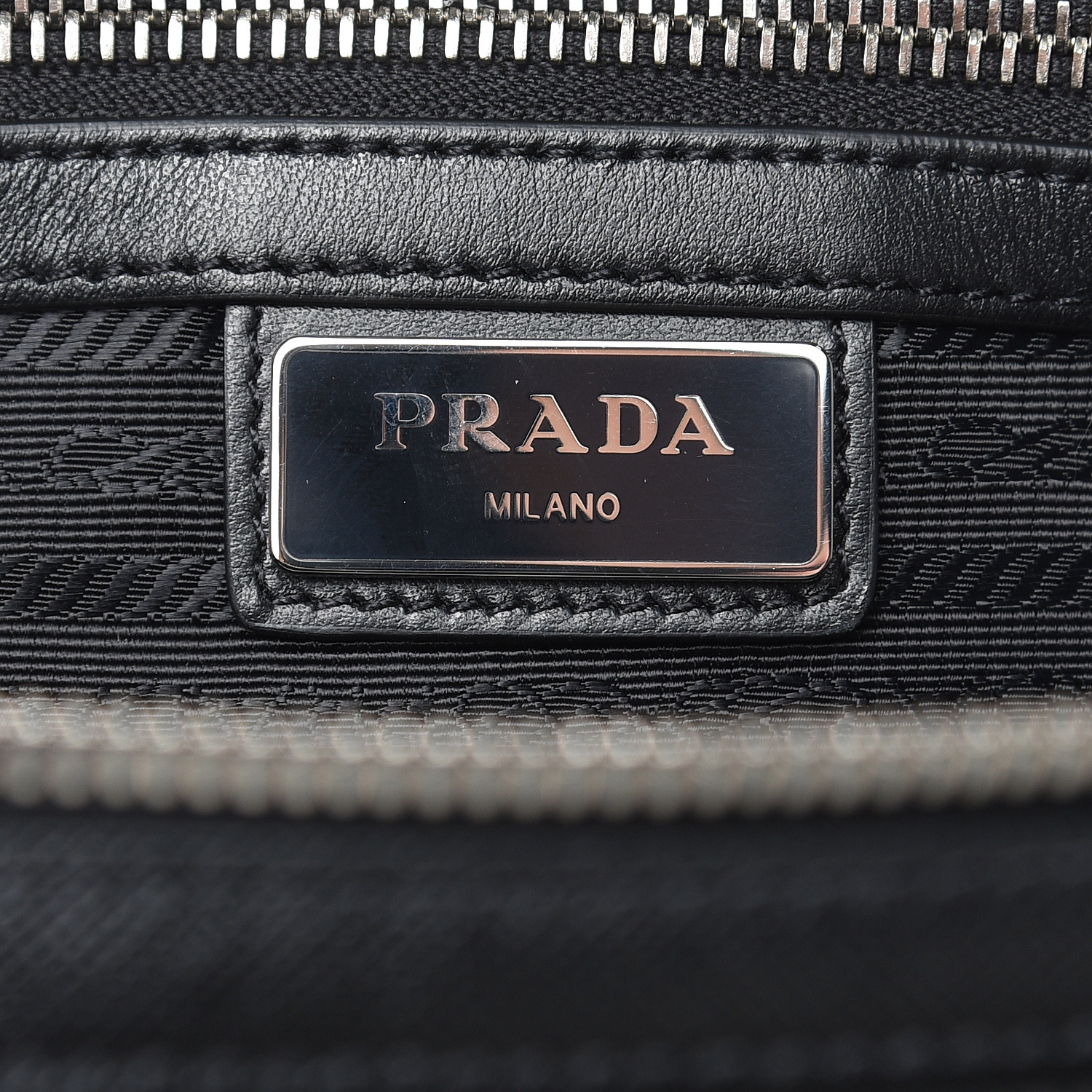 prada saffiano travel nero