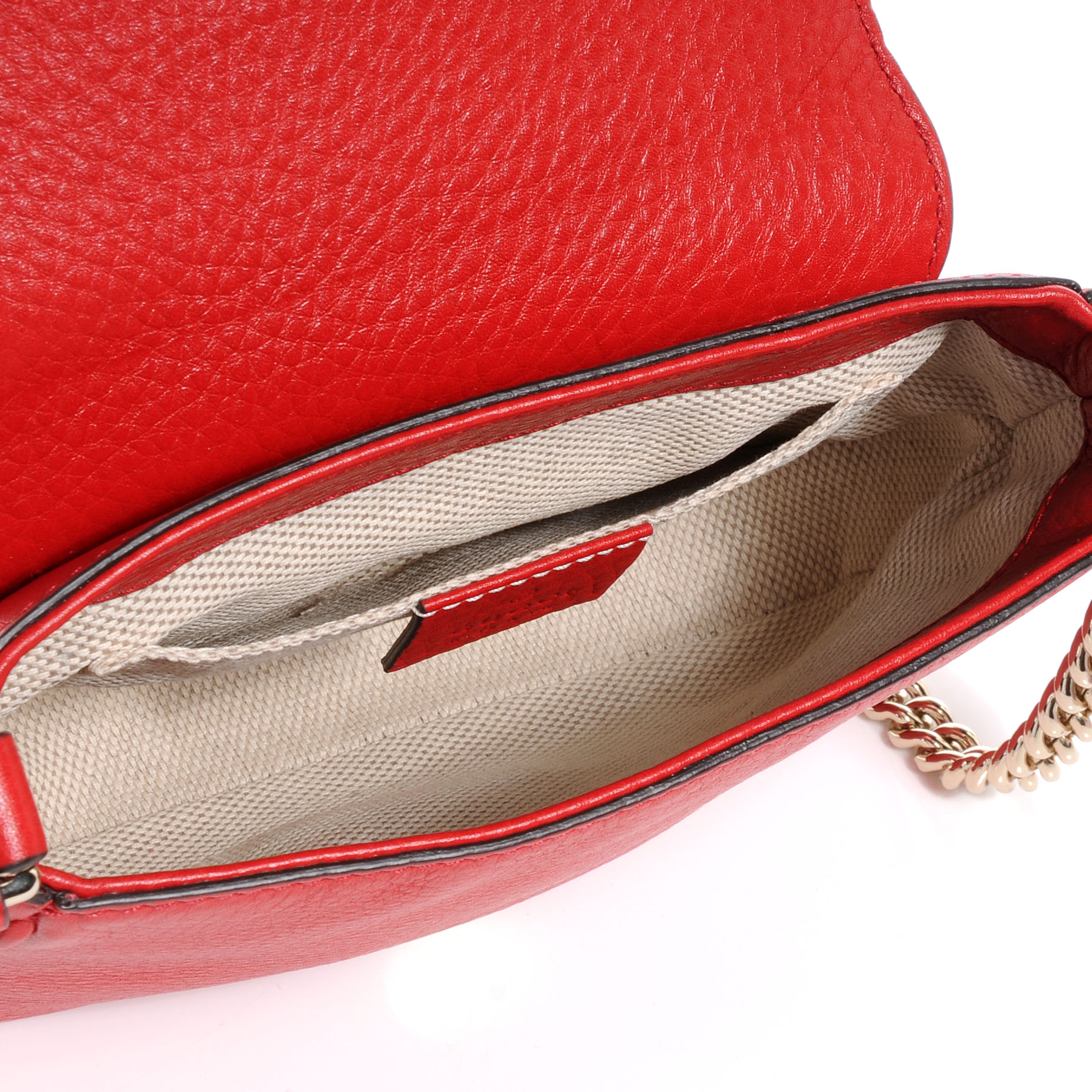 red gucci shoulder bag with chain strap