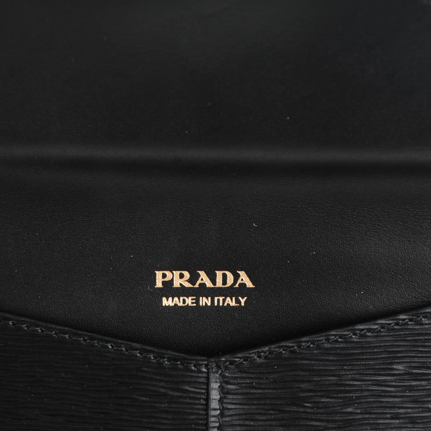 prada mini bandoliera vitello move