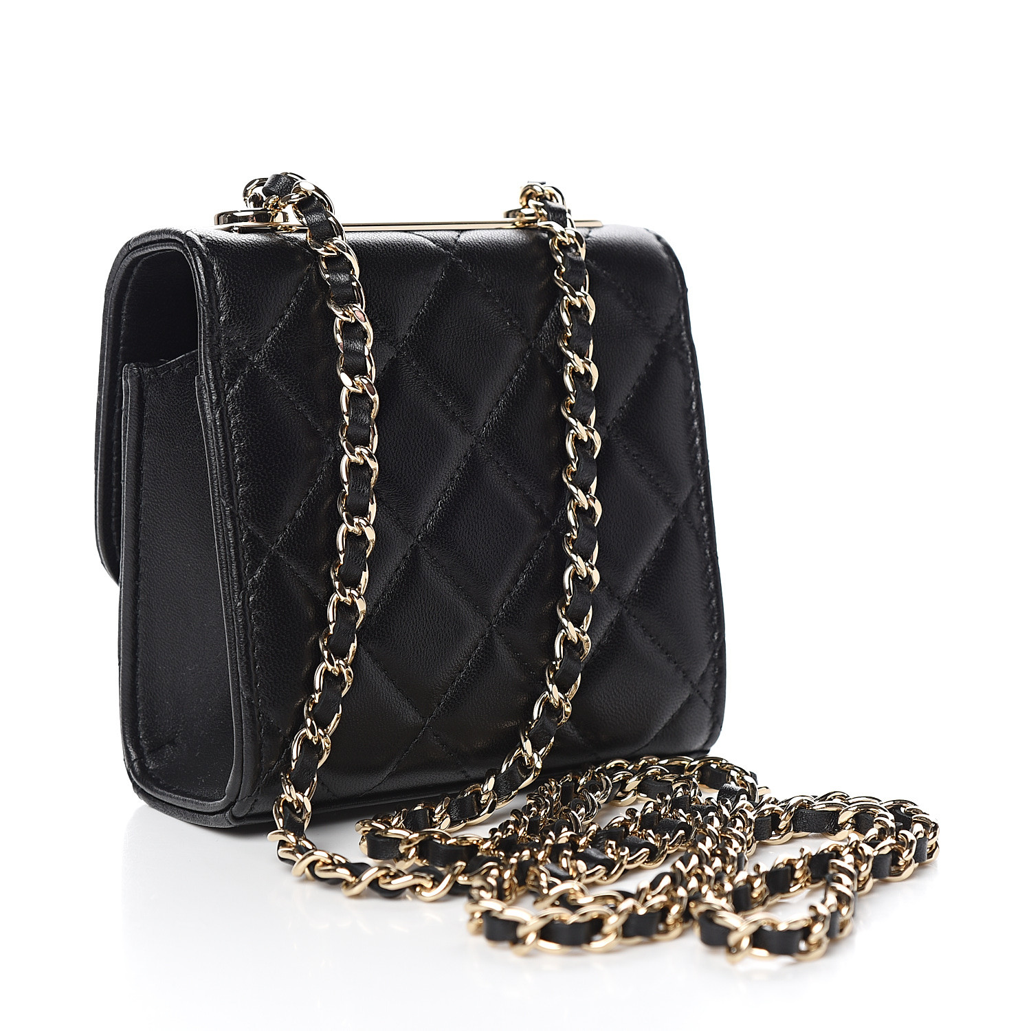 chanel beauty cc clutch bag