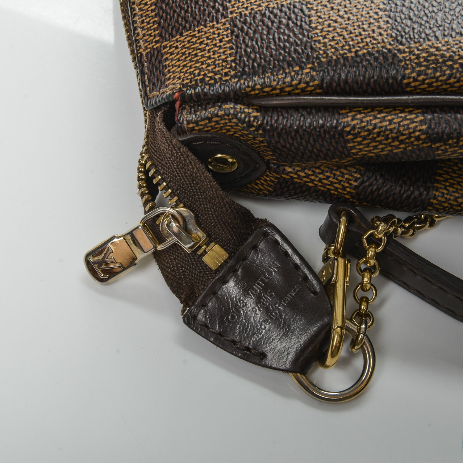 louis vuitton ebene eva clutch