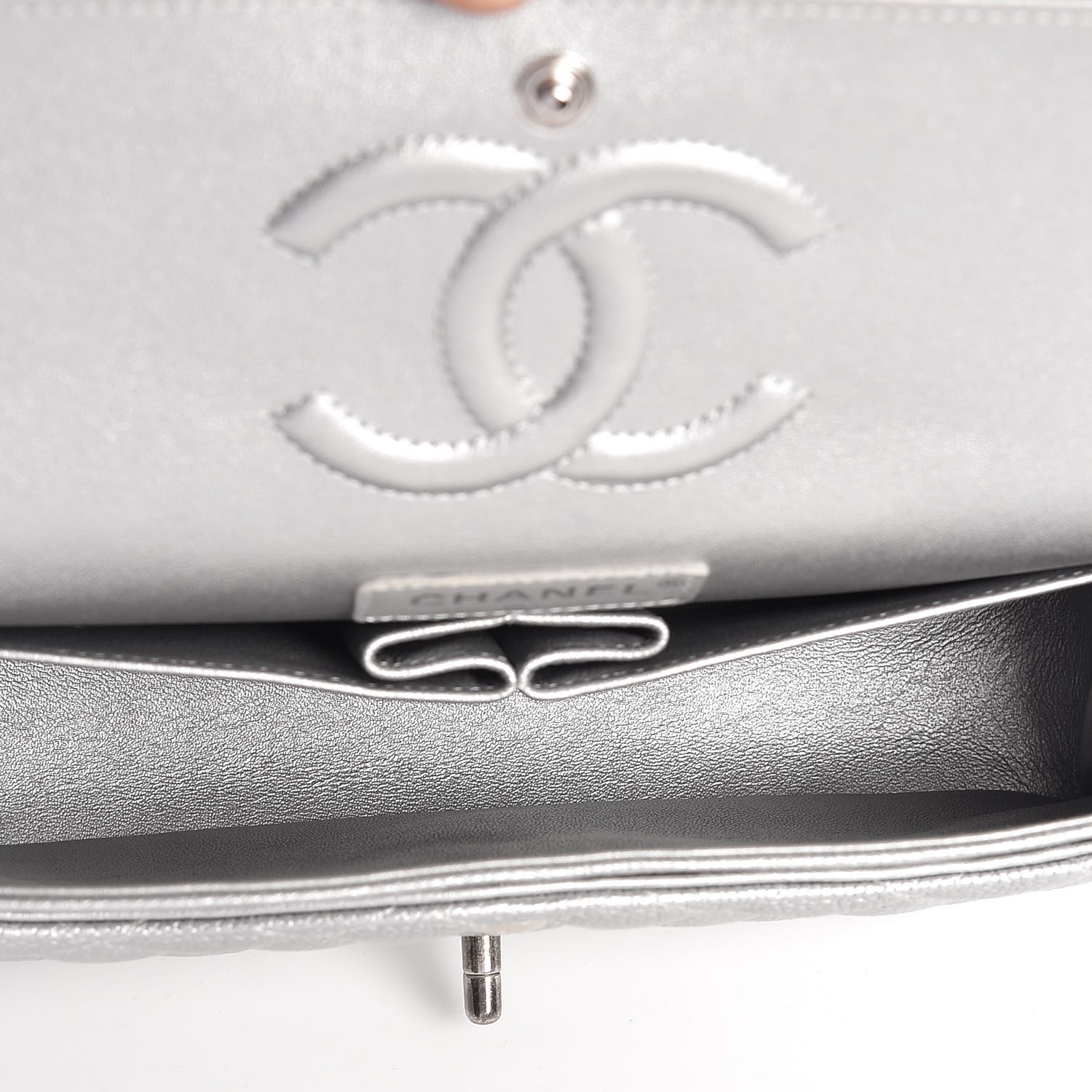 chanel medium flap silver hardware