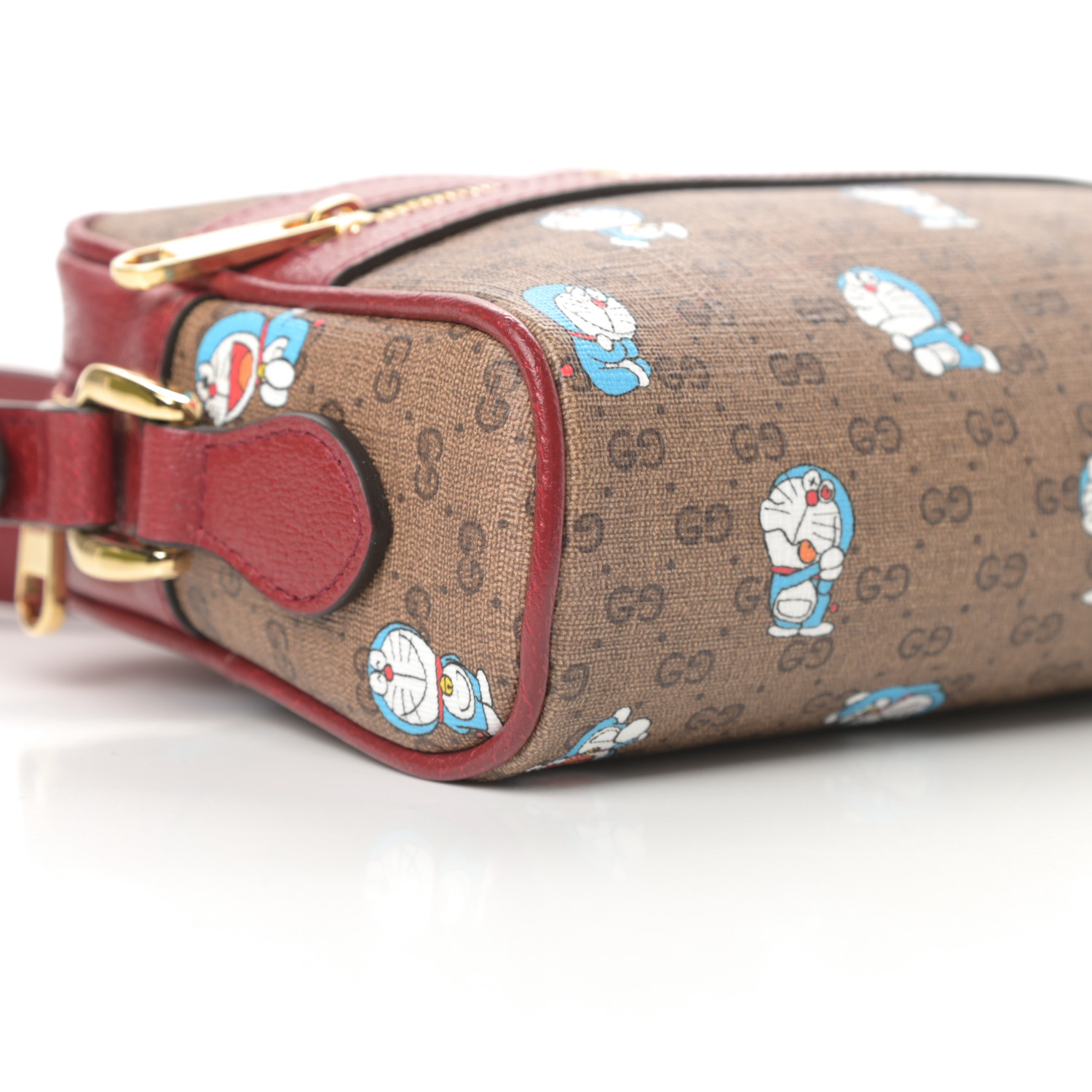 doraemon x gucci shoulder bag