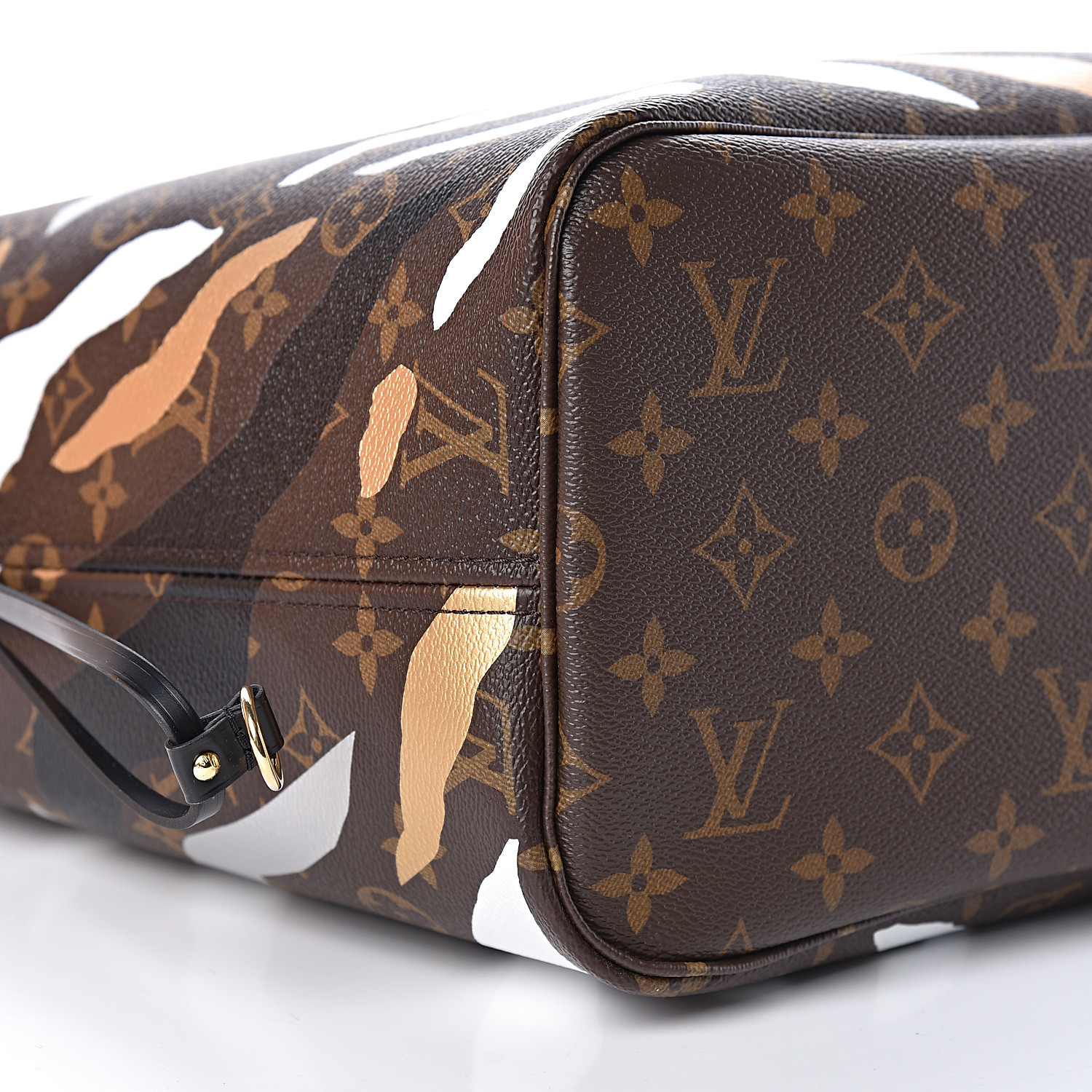 Louis Vuitton Neverfull Bags for sale in Madison, Wisconsin