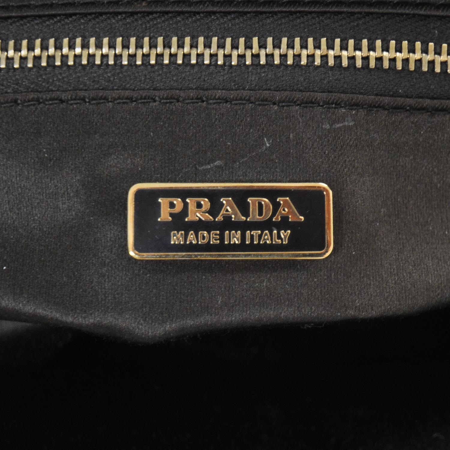 PRADA Karung Snakeskin Lock Frame Bag Sole 23006