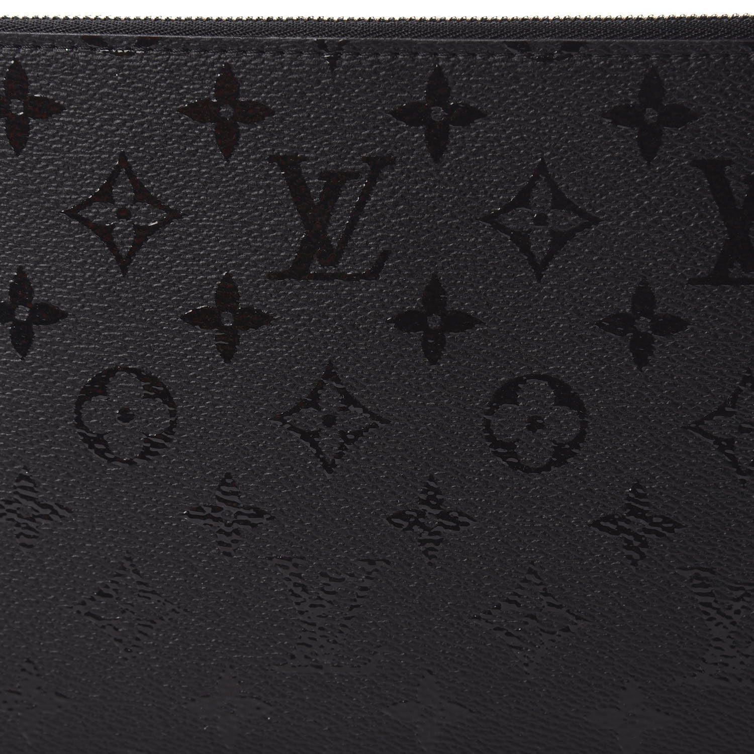 lv x uf pochette