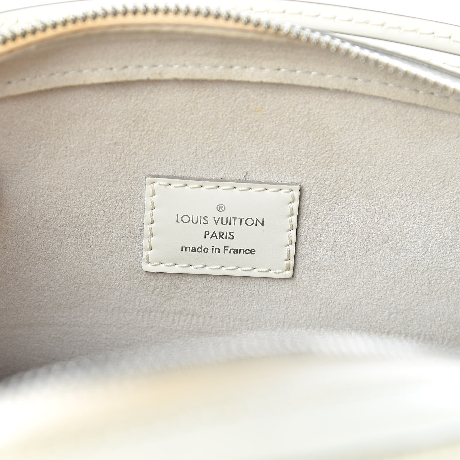 Louis Vuitton Ivory Epi Leather Pont Neuf GM Bag For Sale at 1stDibs  pont- neuf gm, louis vuitton pont neuf gm, pont neuf gm louis vuitton