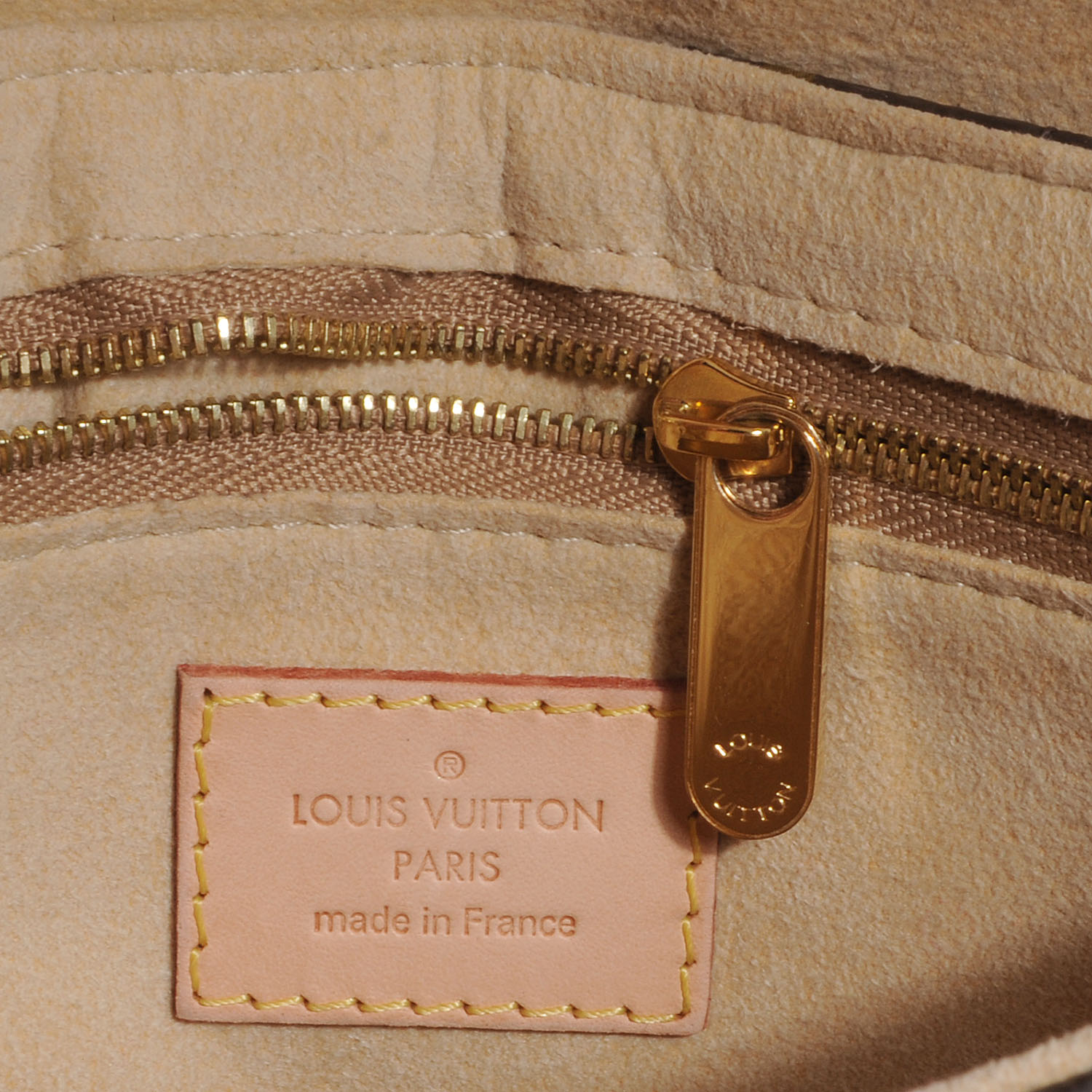 Louis Vuittons Clutch Bag Etoile Monogram Iucn Water 