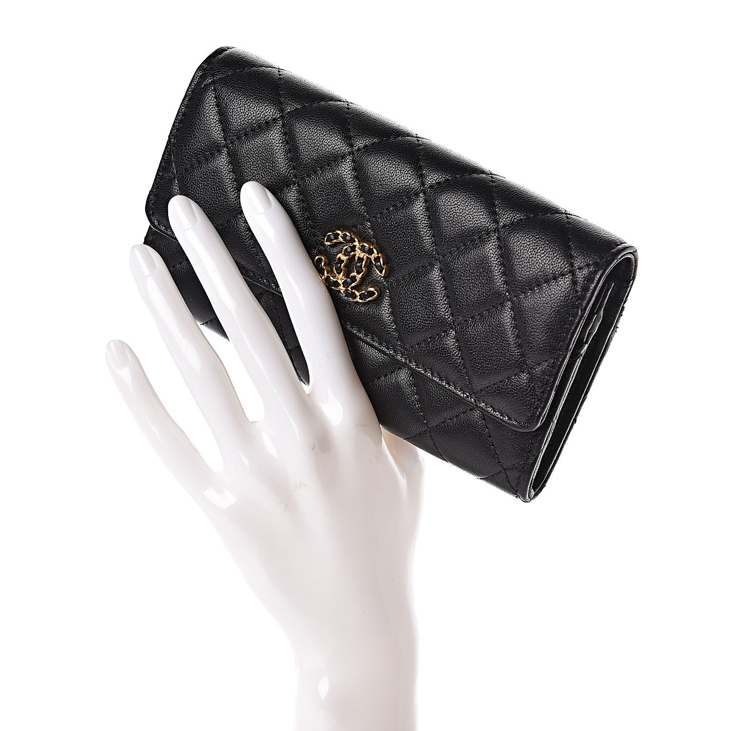 goatskin quilted medium chanel 19 flap black