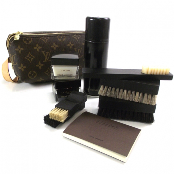 LOUIS VUITTON Shoe Care Kit 17691