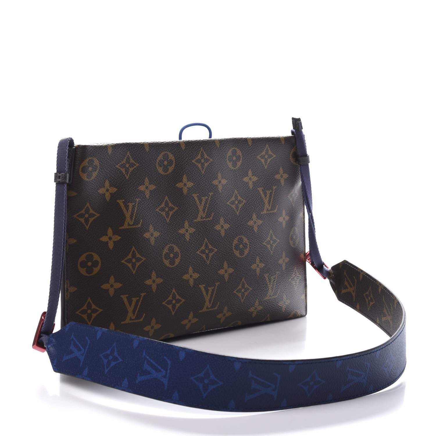 louis vuitton new pouch