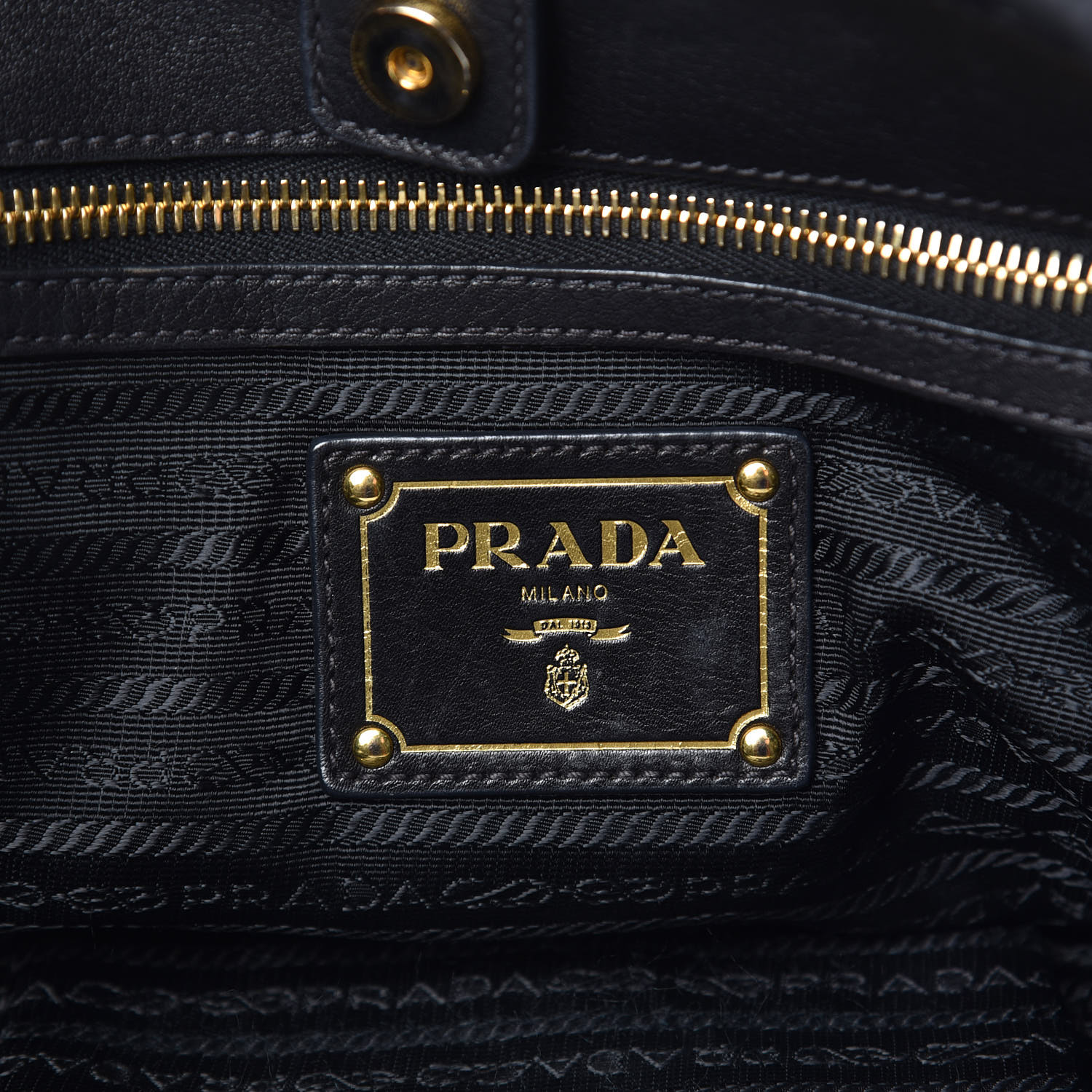 PRADA Tessuto Nylon Chevron Quilted Tote Black 359225 | FASHIONPHILE