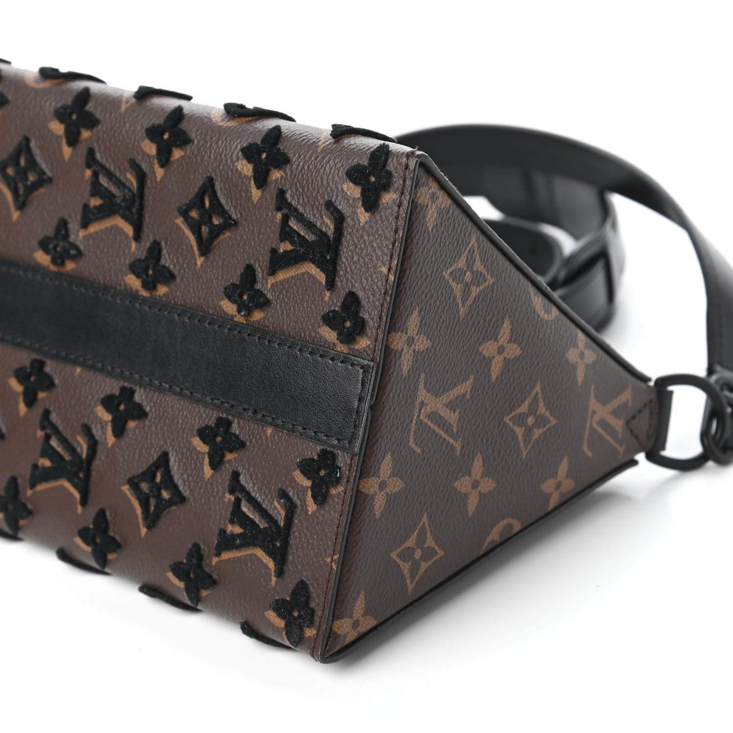 LOUIS VUITTON Monogram Tuffetage Triangle Messenger Black 725706 ...