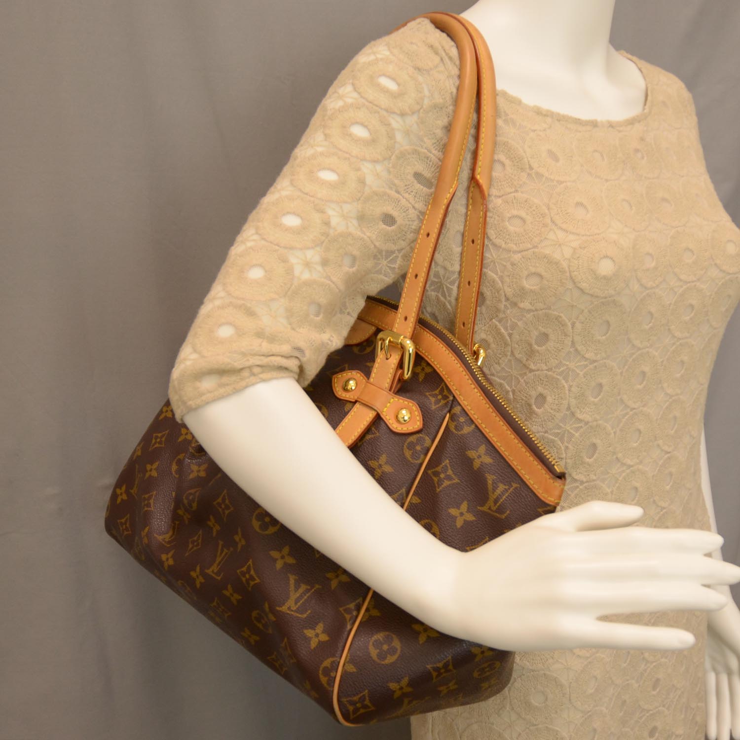 LOUIS VUITTON Monogram Tivoli GM 35615