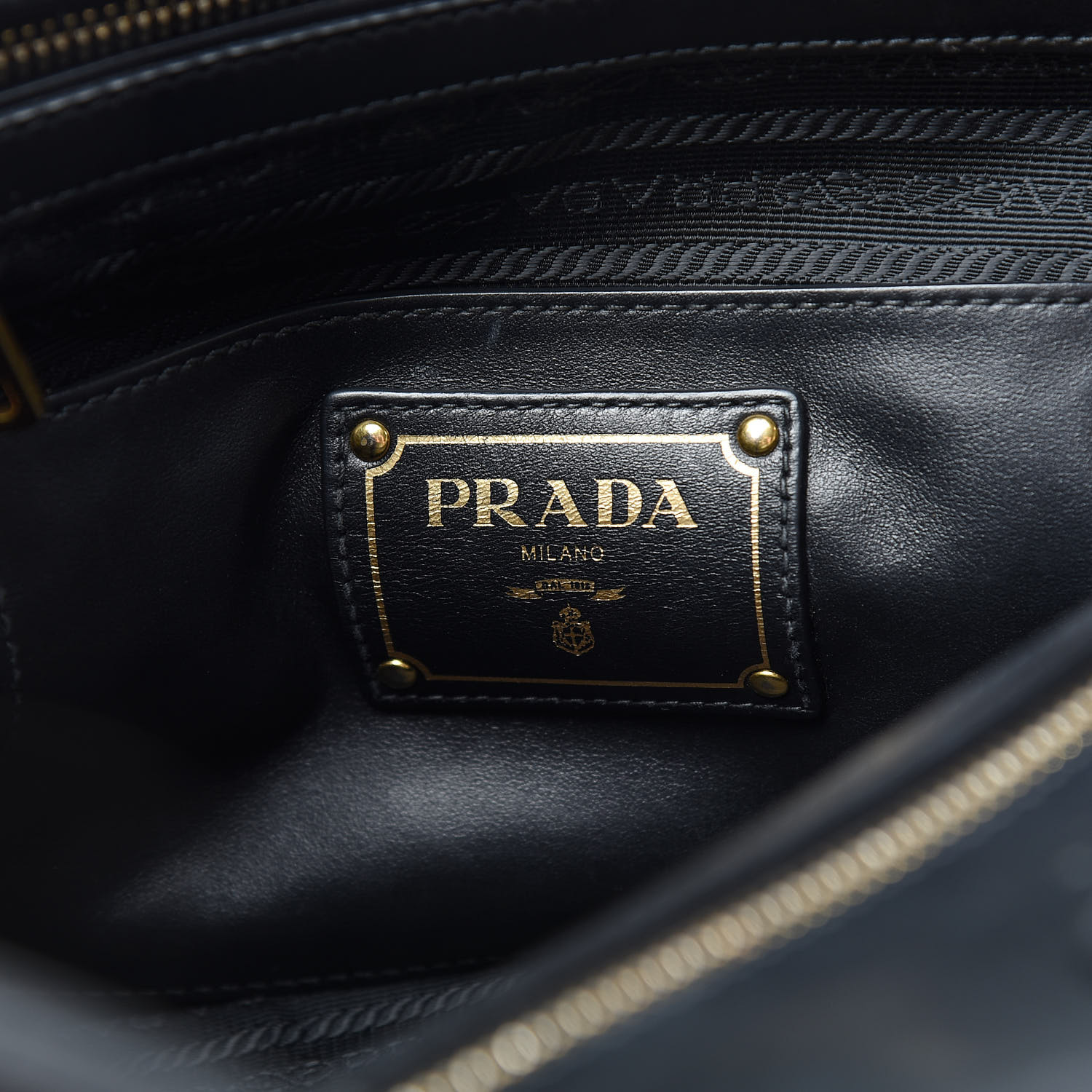 prada pattina city calf