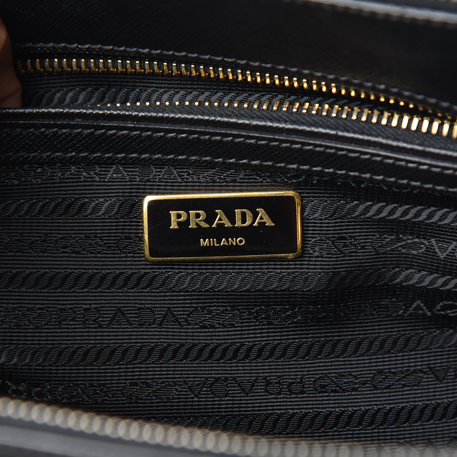 small prada galleria saffiano bag